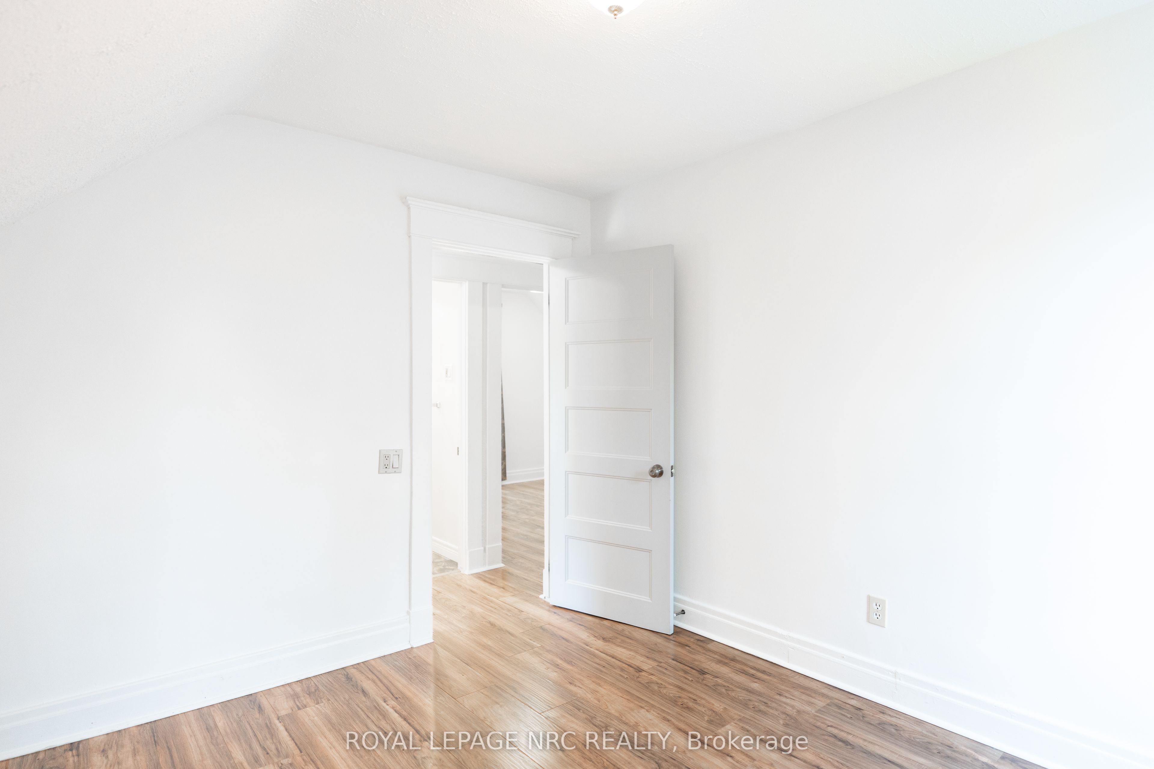 4713 Cookman Crescent N Property Photo 17