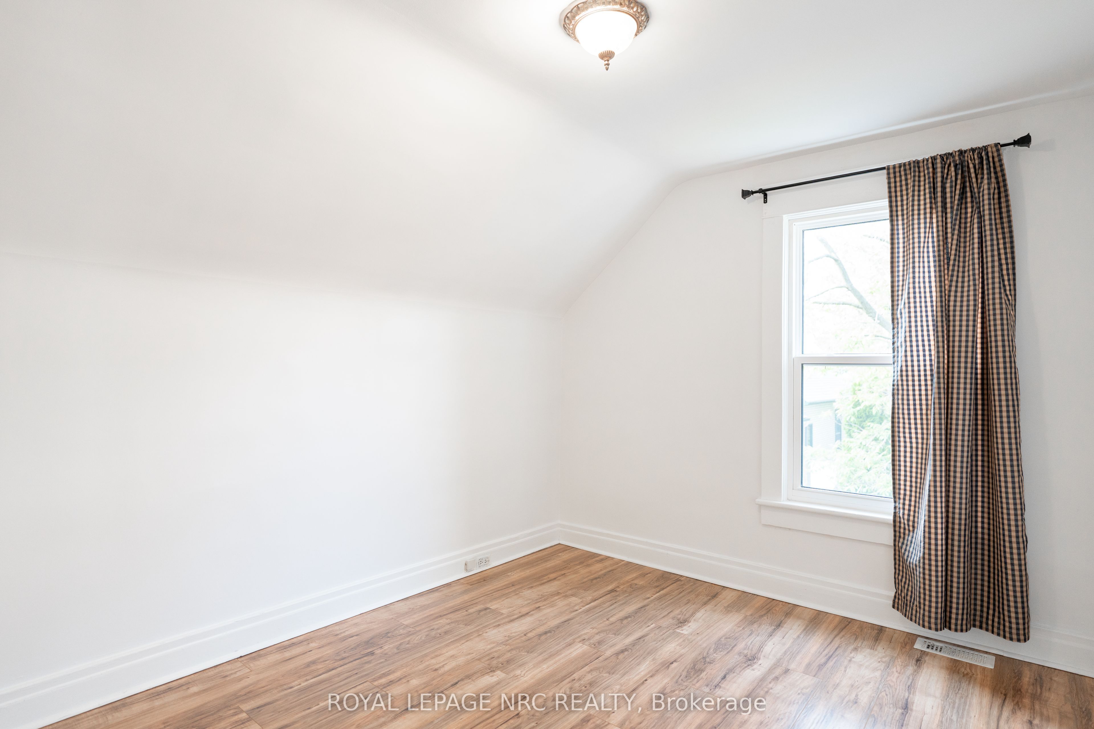 4713 Cookman Crescent N Property Photo 19