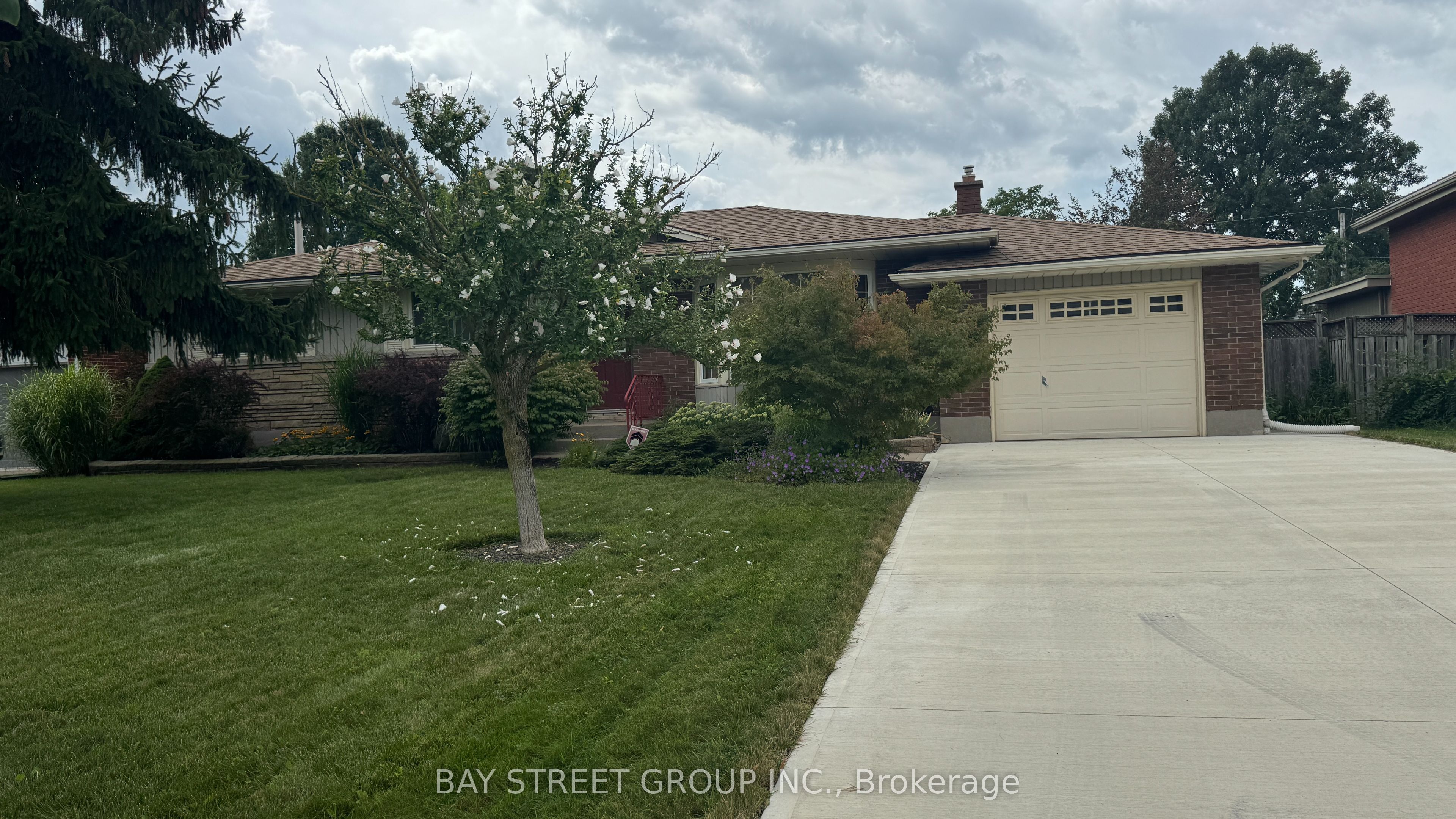 20 Windermere Road Property Photo 1