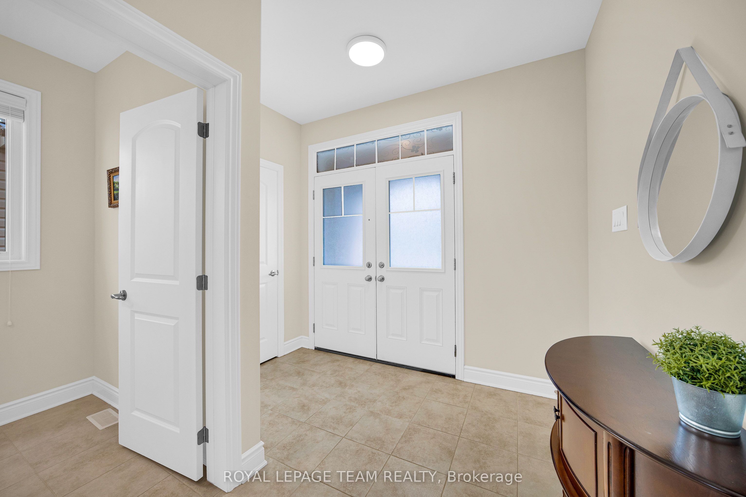 607 Parade Drive Property Photo 4