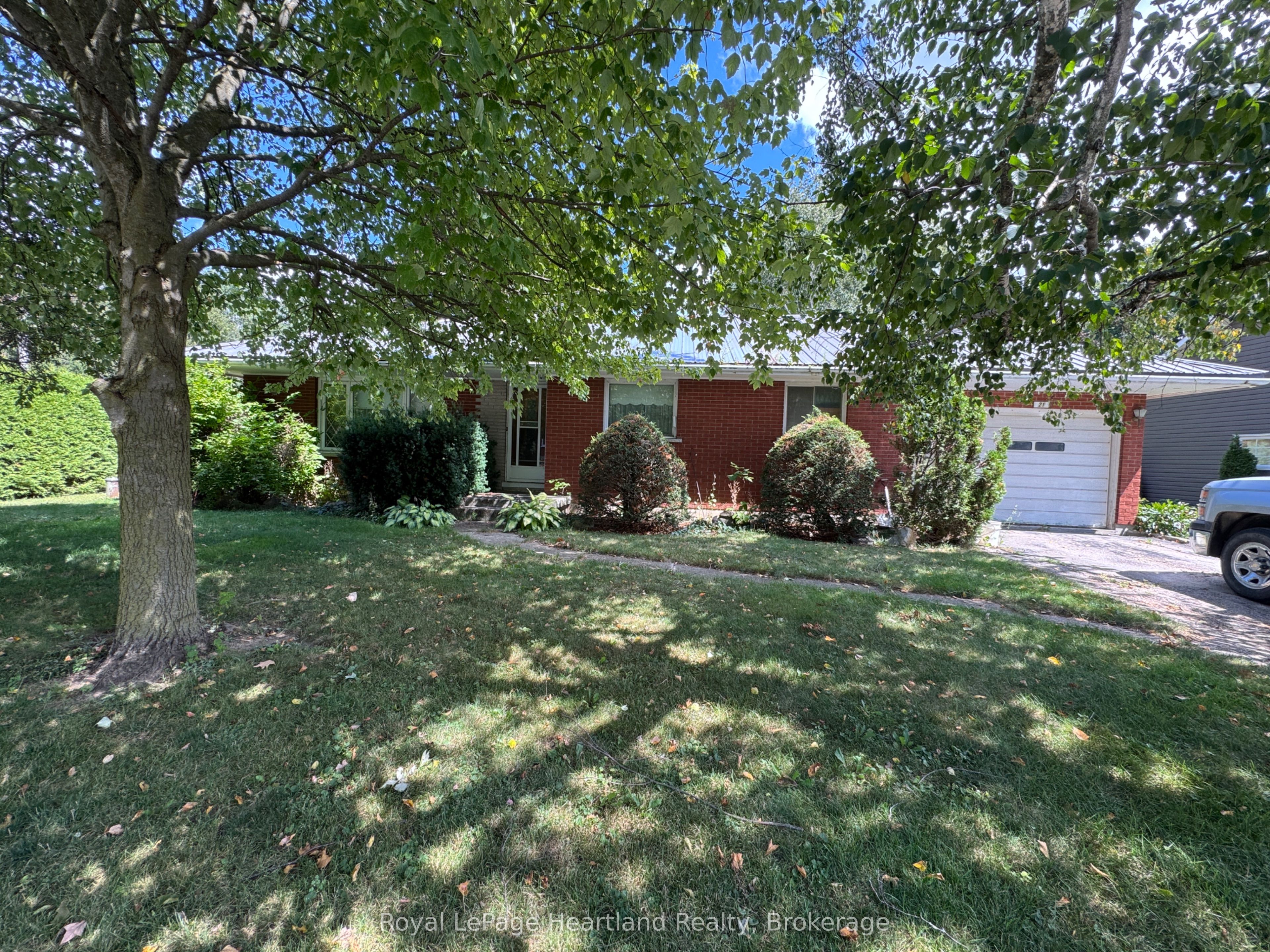 2021 Princess Street N Property Photo 1