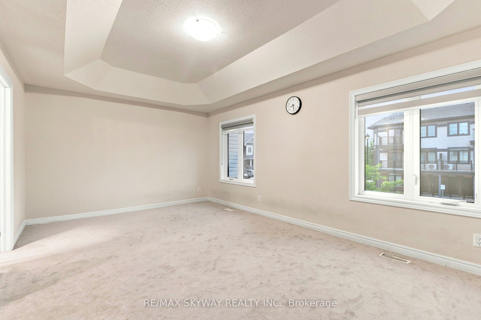 5 Gloria Street N Property Photo 25