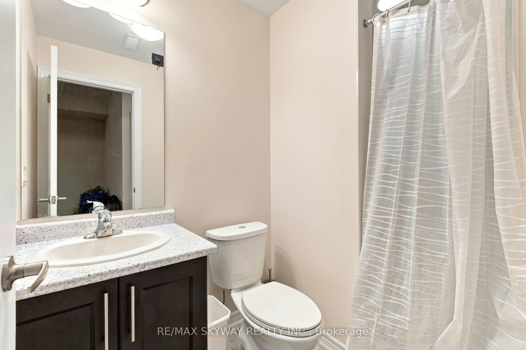 5 Gloria Street N Property Photo 33