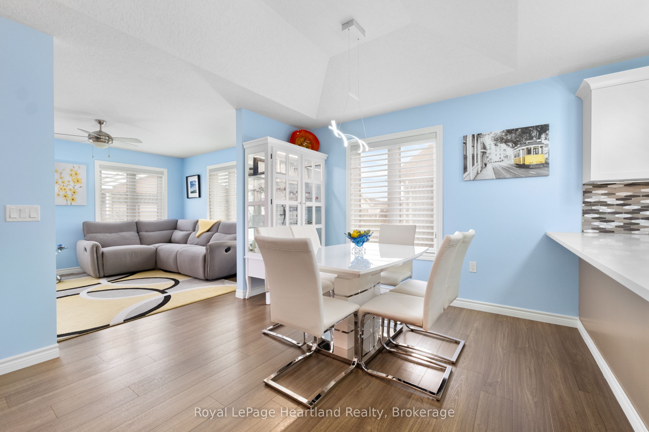 8 Windward Way N Property Photo 12