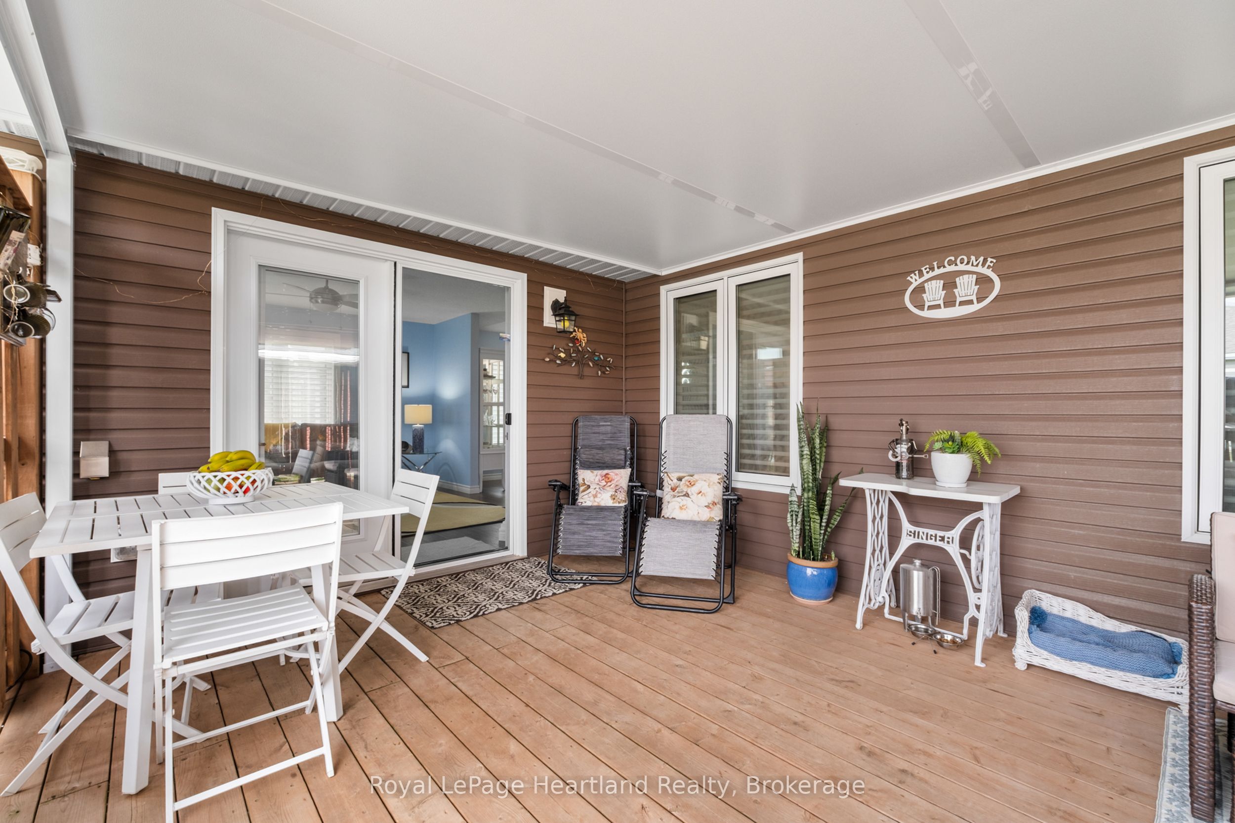 8 Windward Way N Property Photo 26