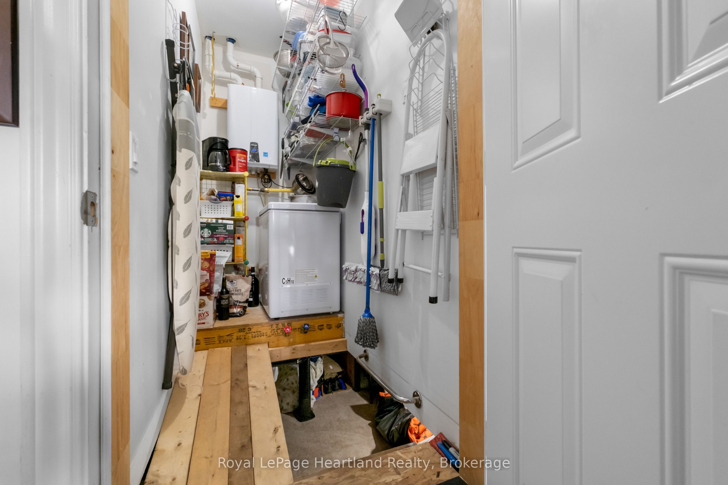 8 Windward Way N Property Photo 32