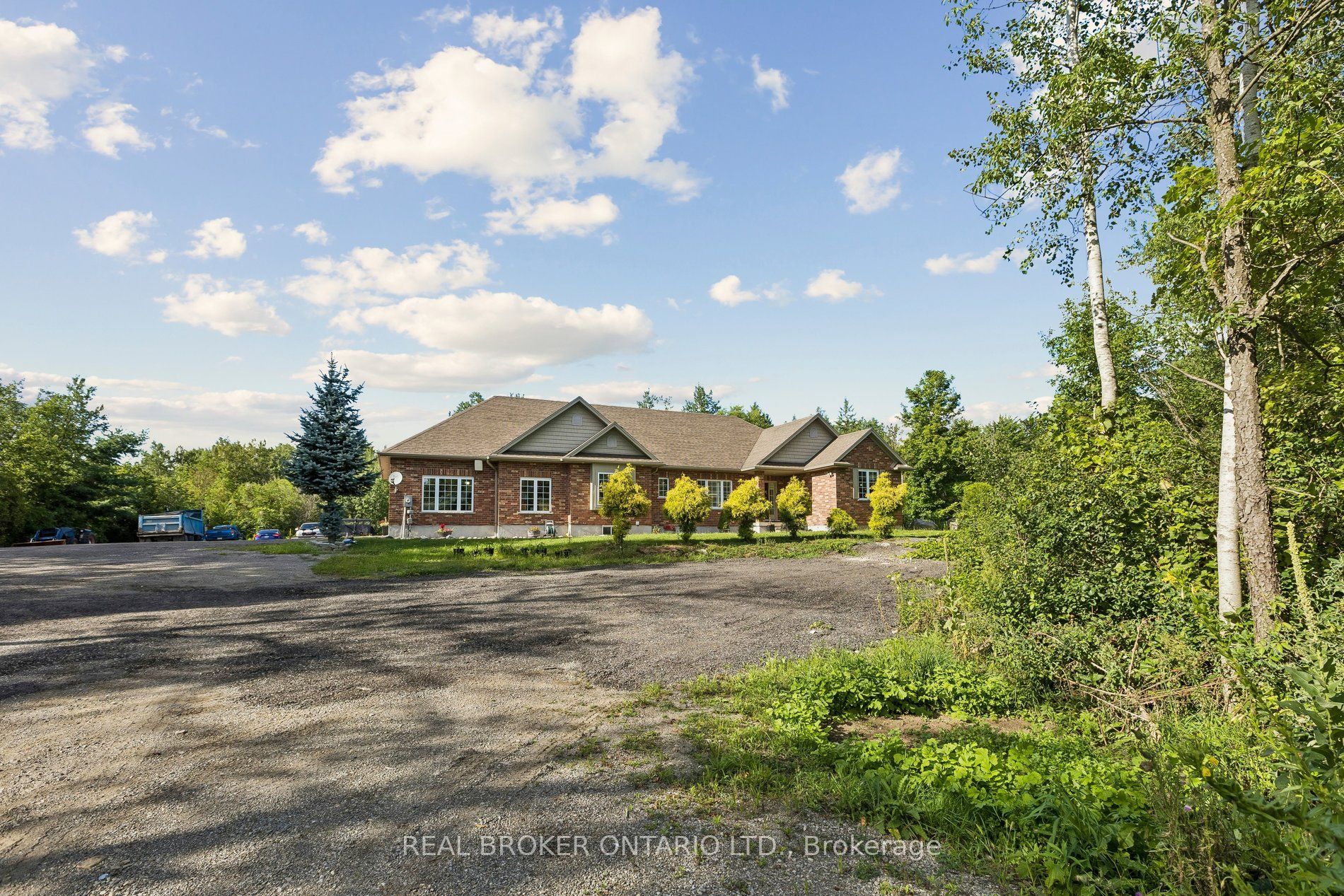 6956 Concession 4 Road Property Photo 1