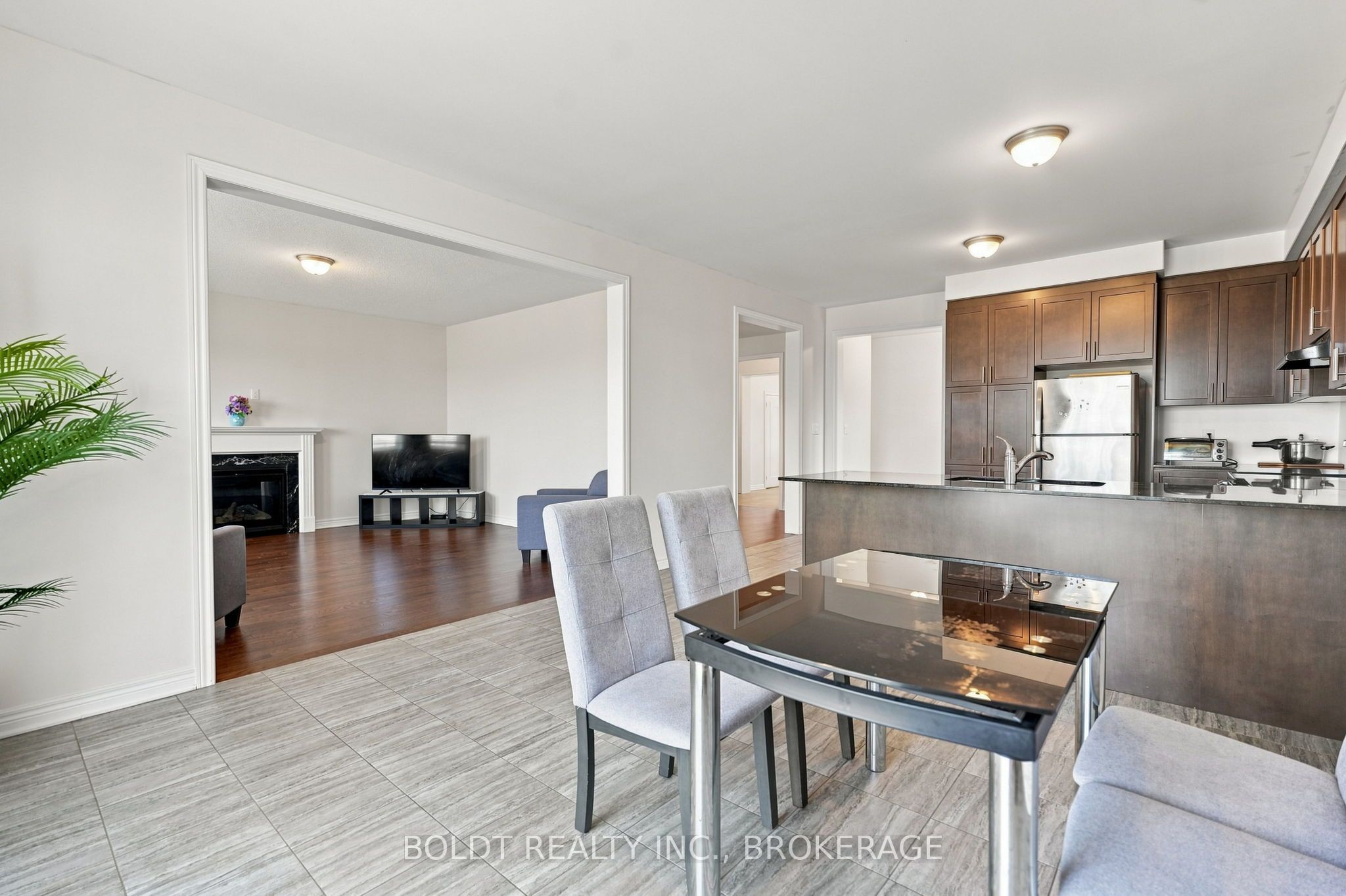 85 Homestead Way Property Photo 14