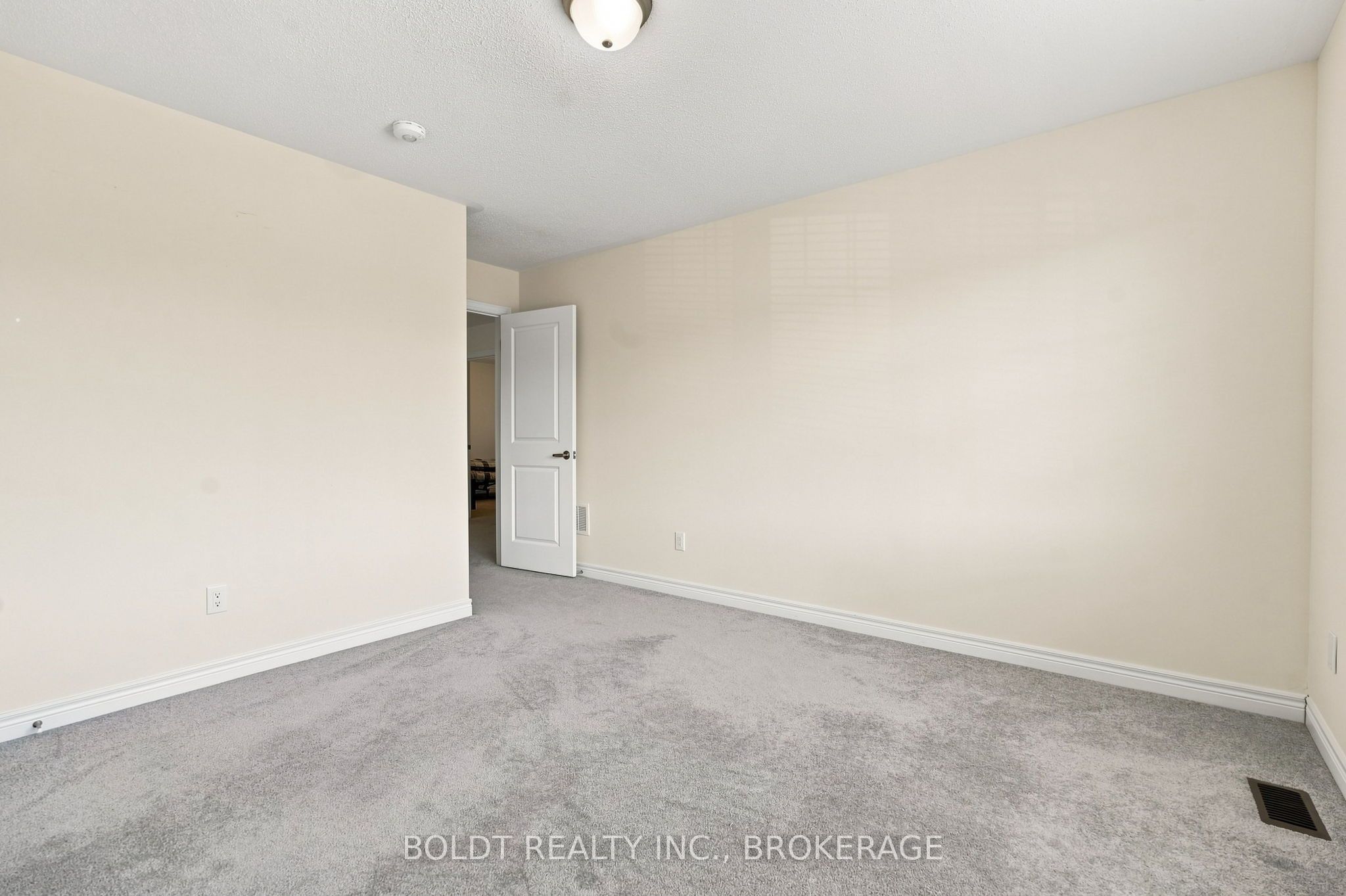 85 Homestead Way Property Photo 26