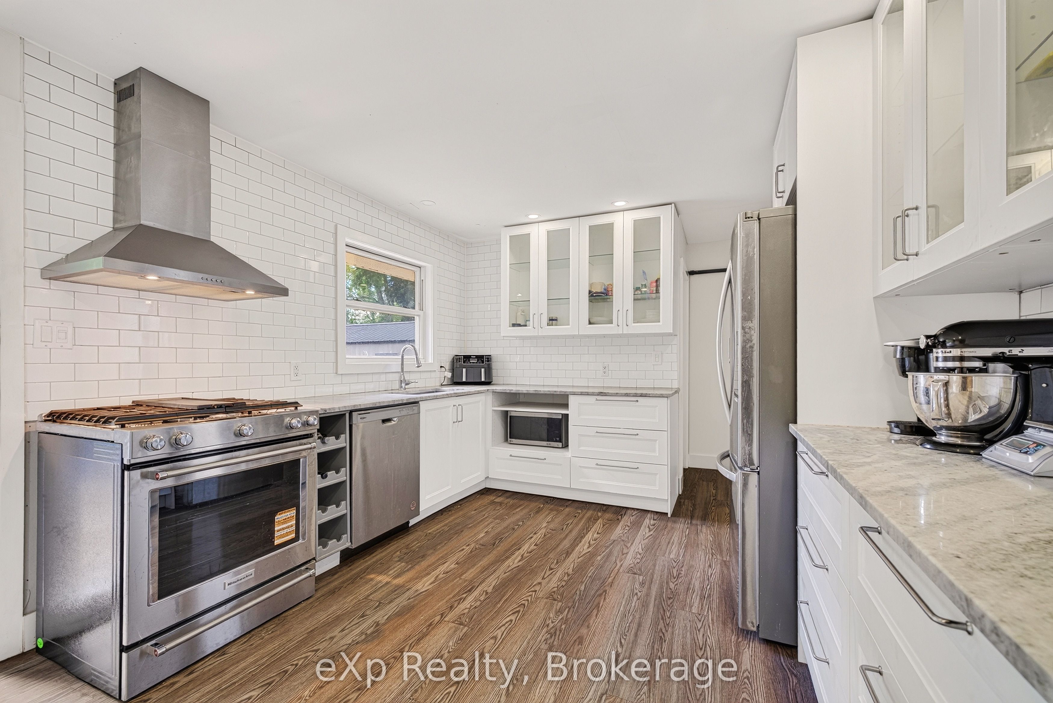 18 Willowdale Street Property Photo 8
