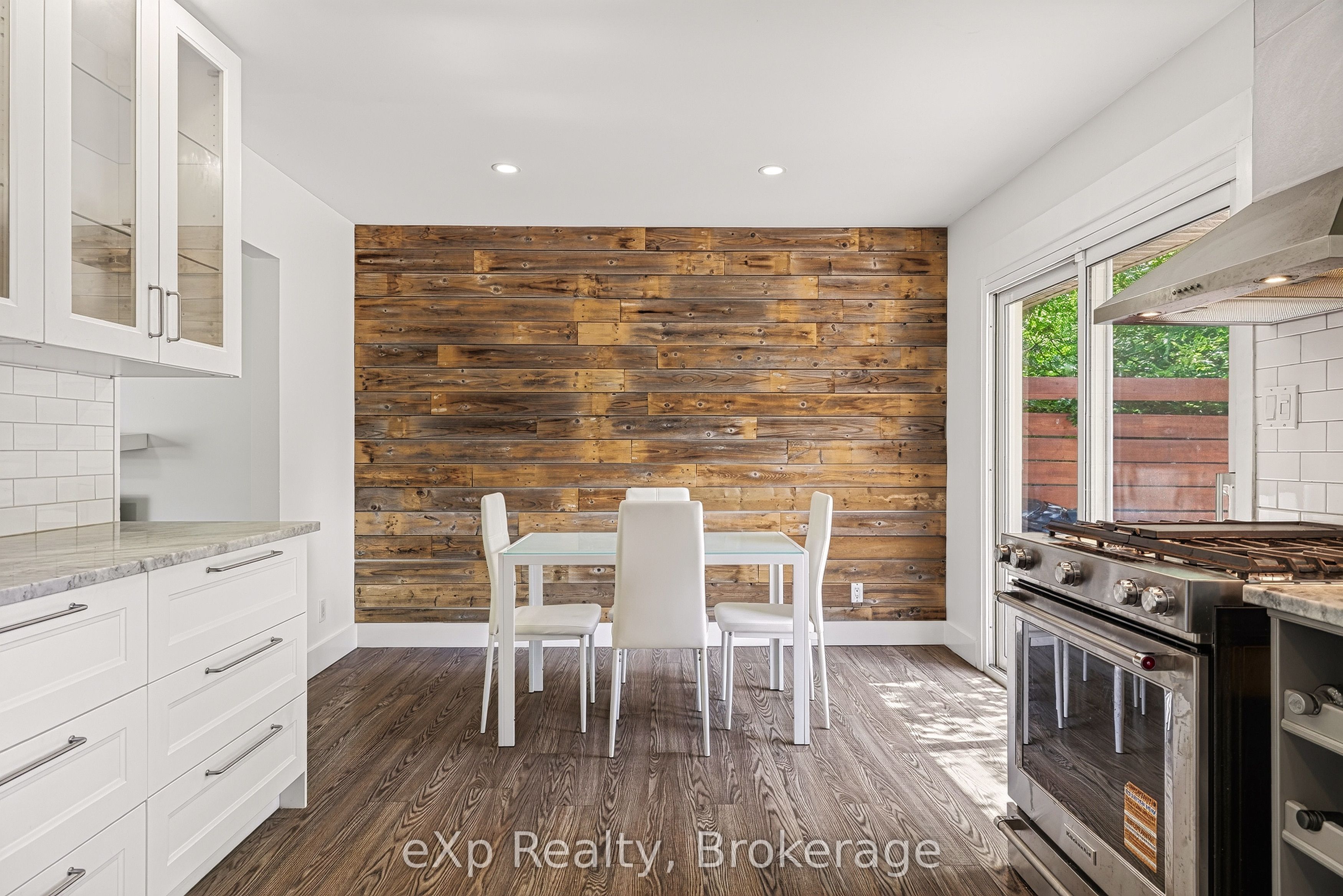 18 Willowdale Street Property Photo 9
