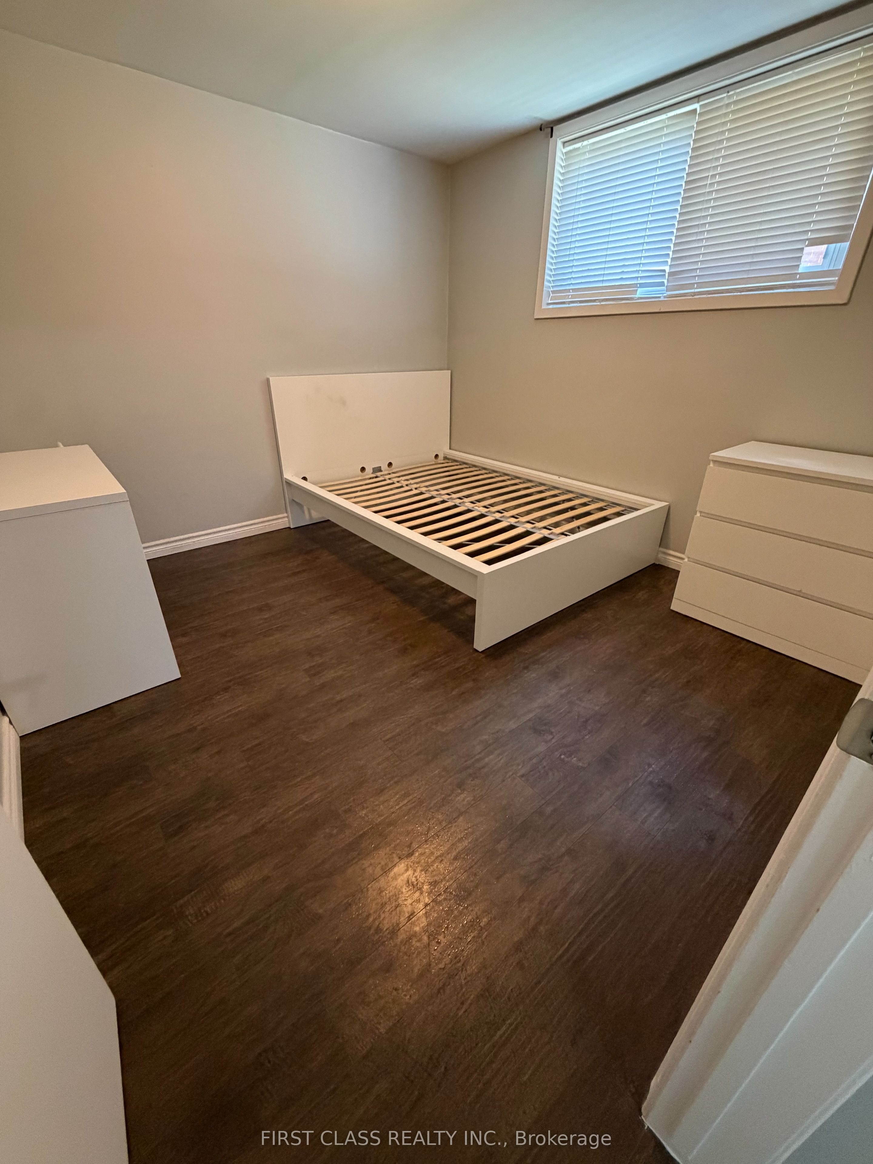 657 Sevilla Park Place Property Photo 11