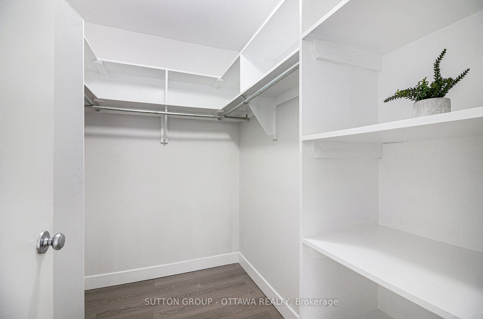 270 Brittany Drive 314 Property Photo 10