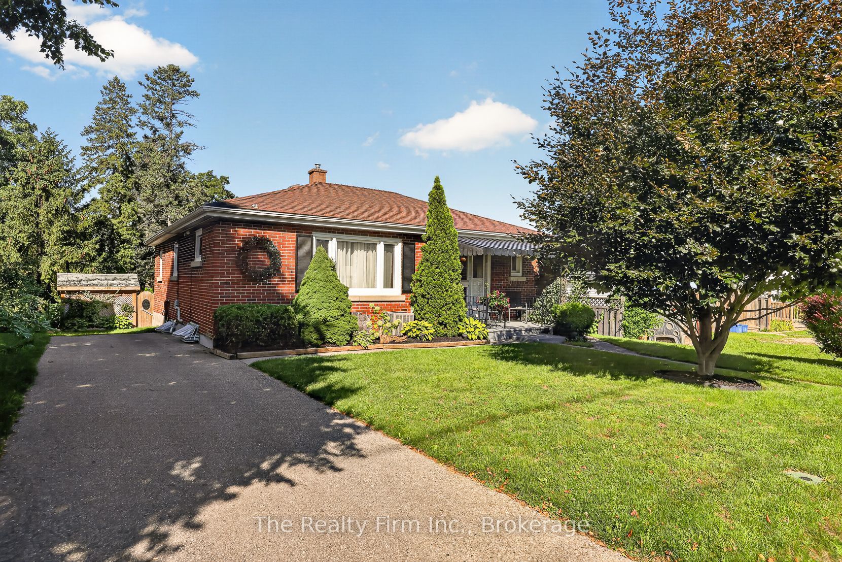 14 East Park Drive Property Photo 1