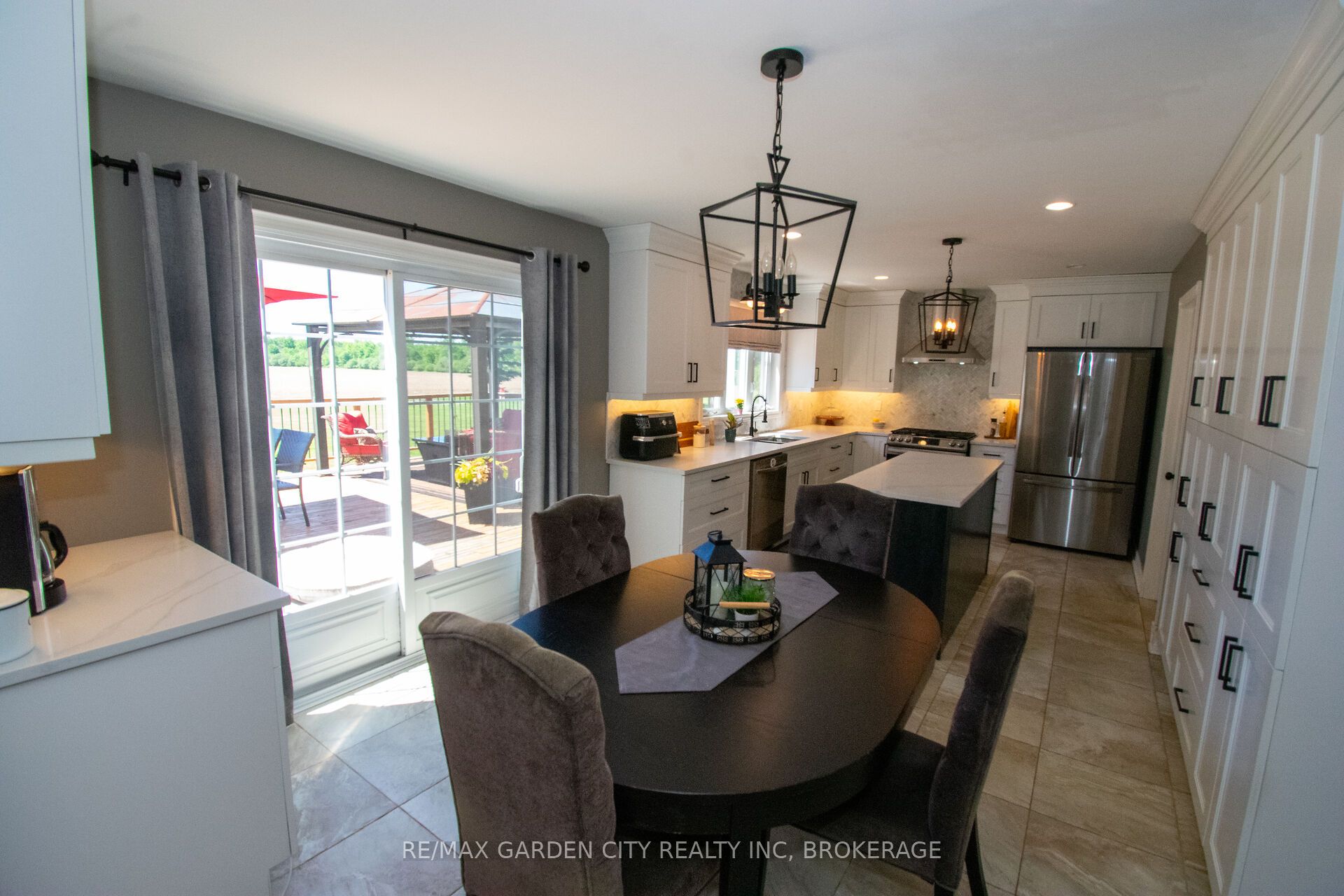 11641 Highway 3 Property Photo 9