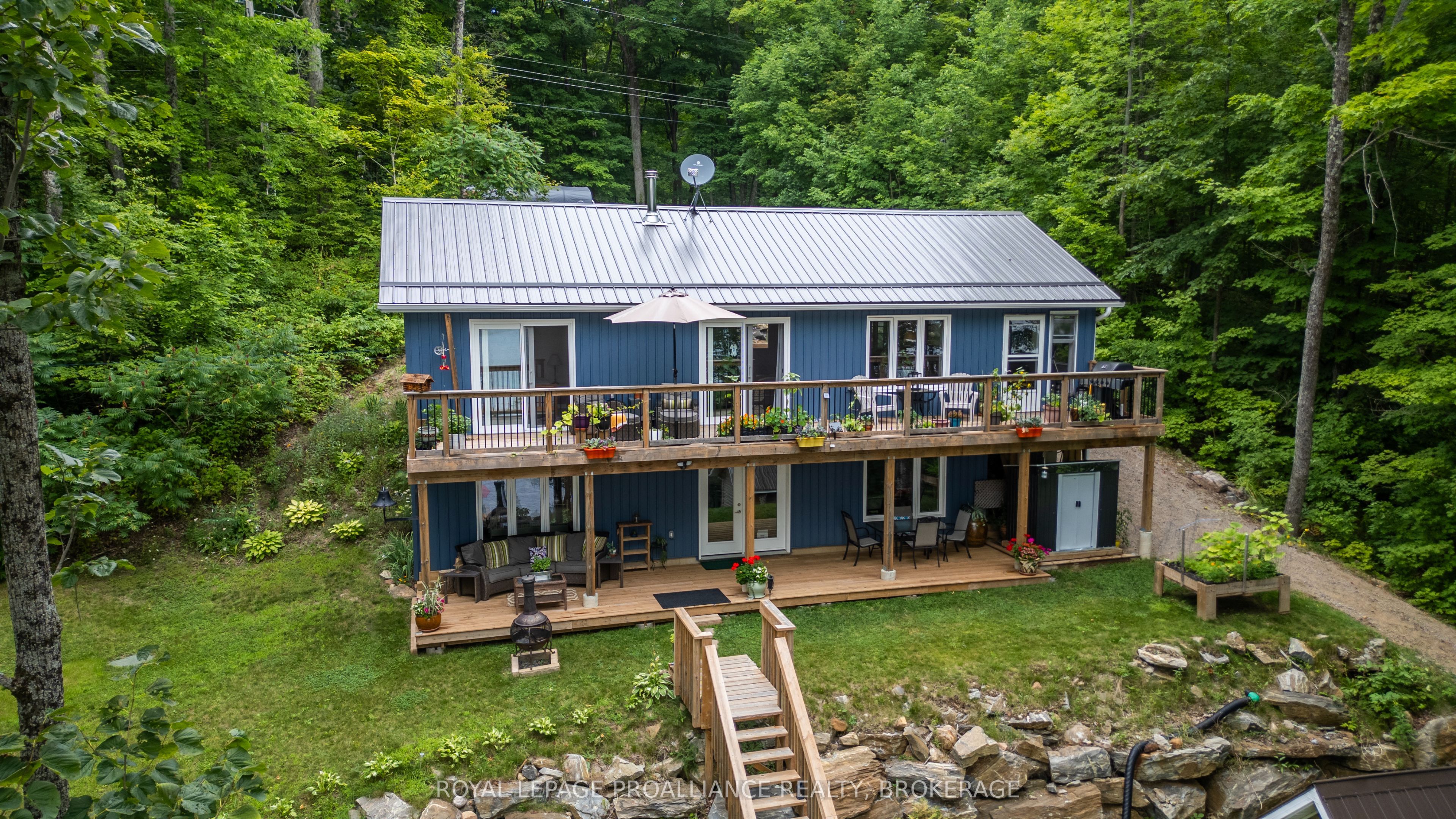1099 Almost Lane Property Photo 1