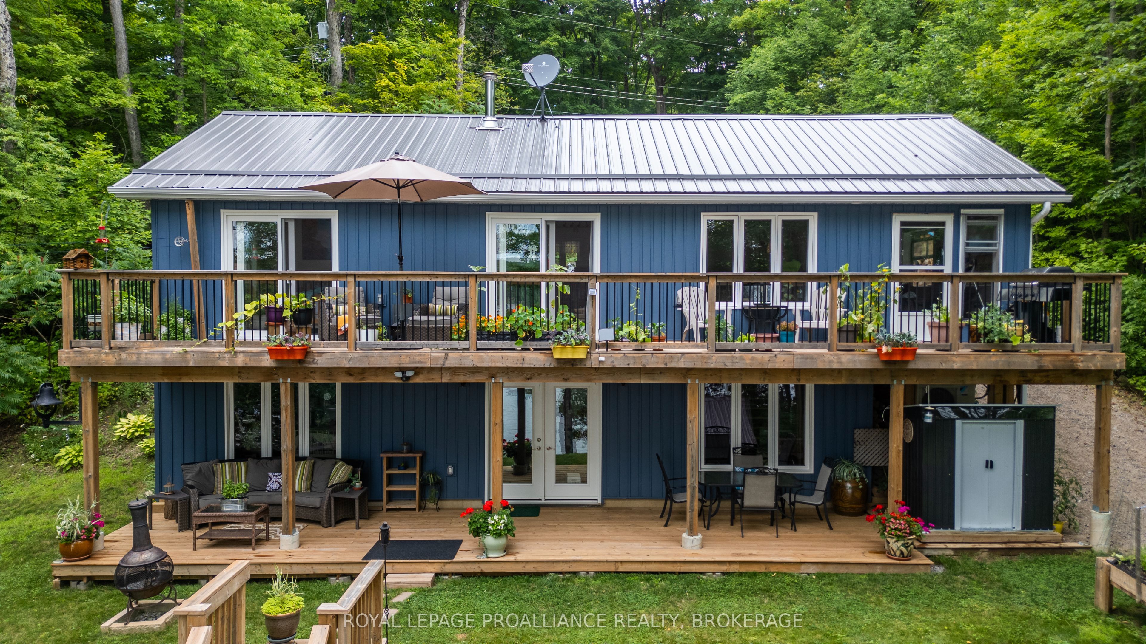 1099 Almost Lane Property Photo 2