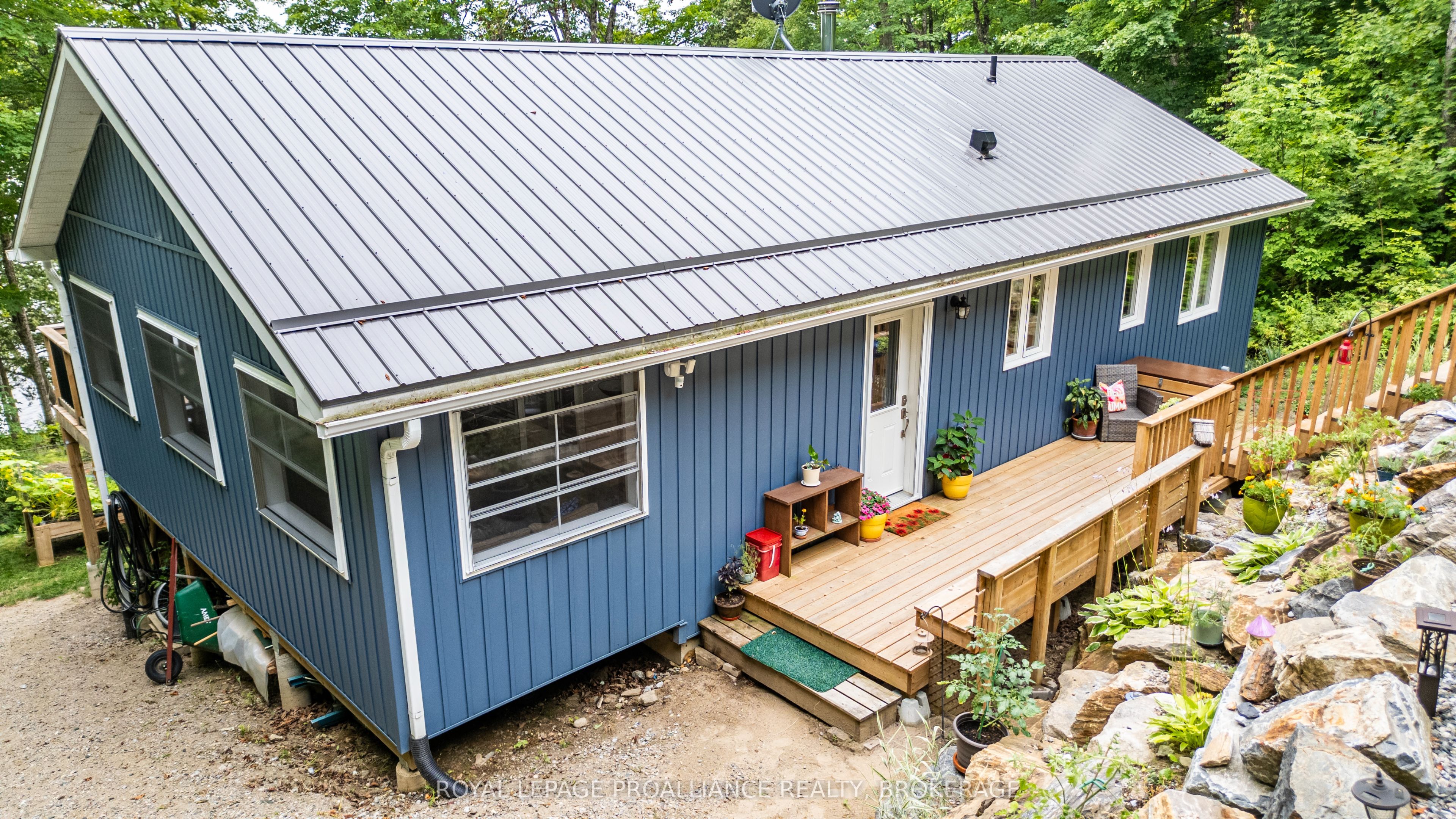 1099 Almost Lane Property Photo 7