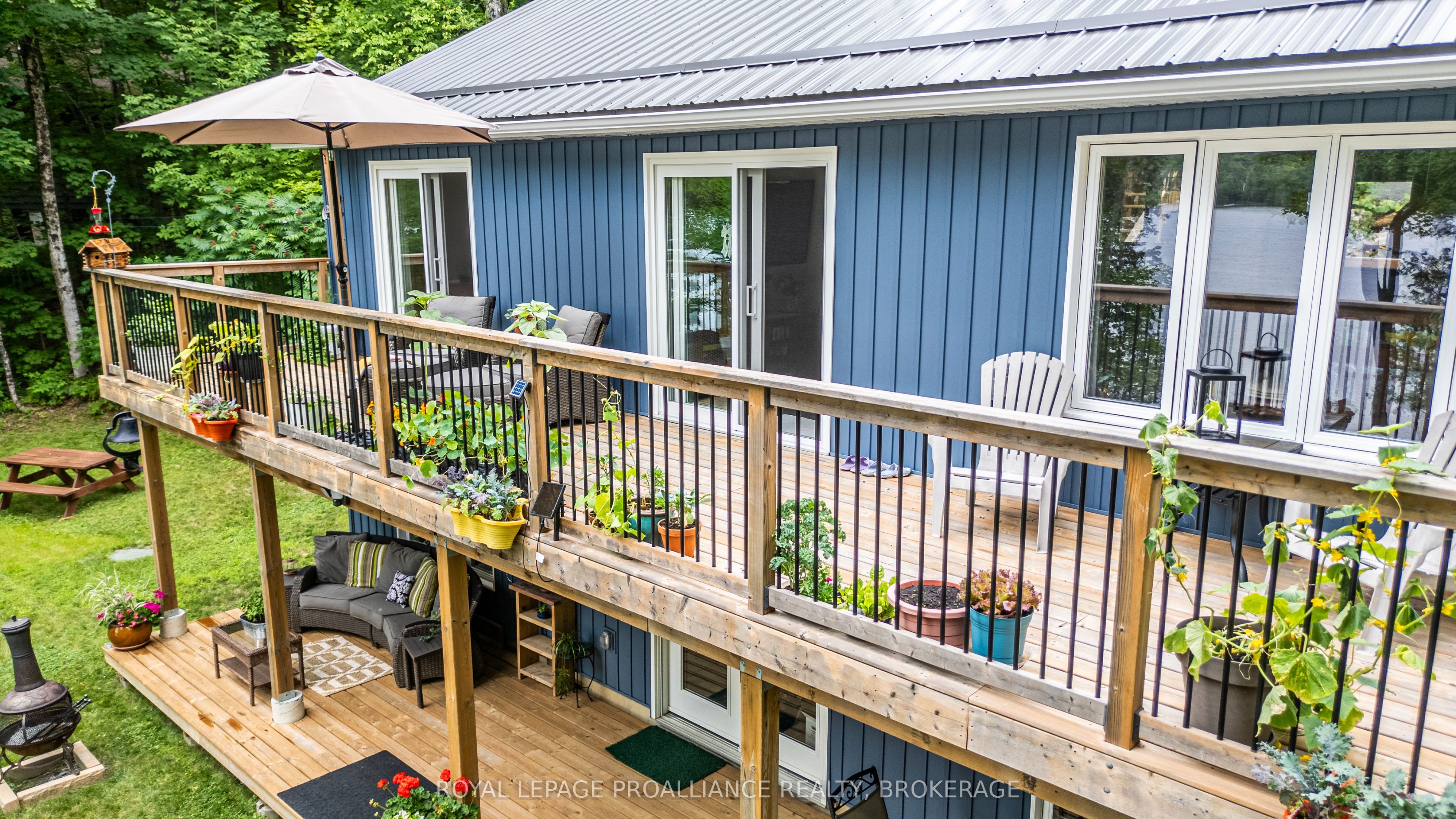 1099 Almost Lane Property Photo 10