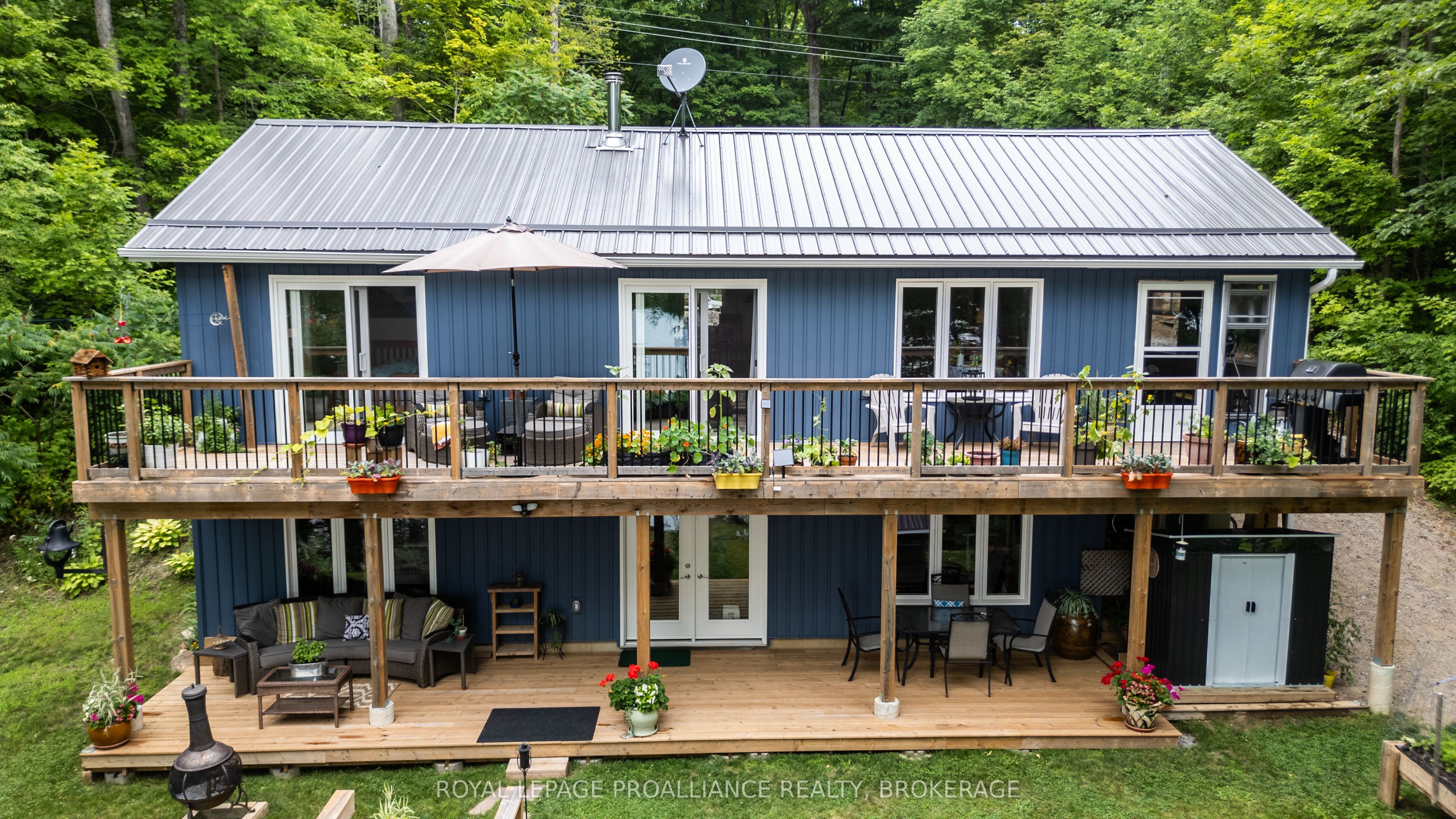 1099 Almost Lane Property Photo 12