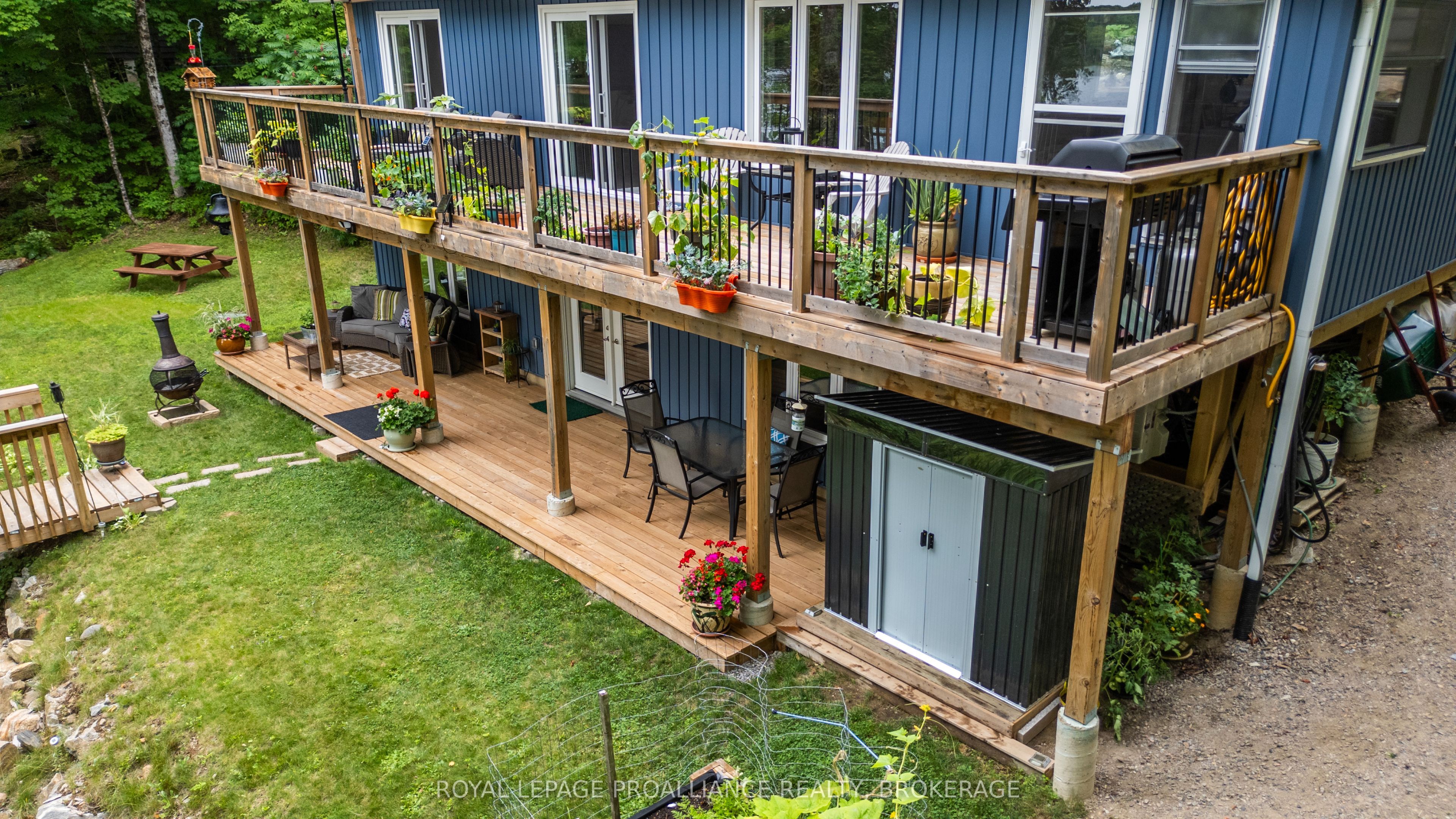1099 Almost Lane Property Photo 13