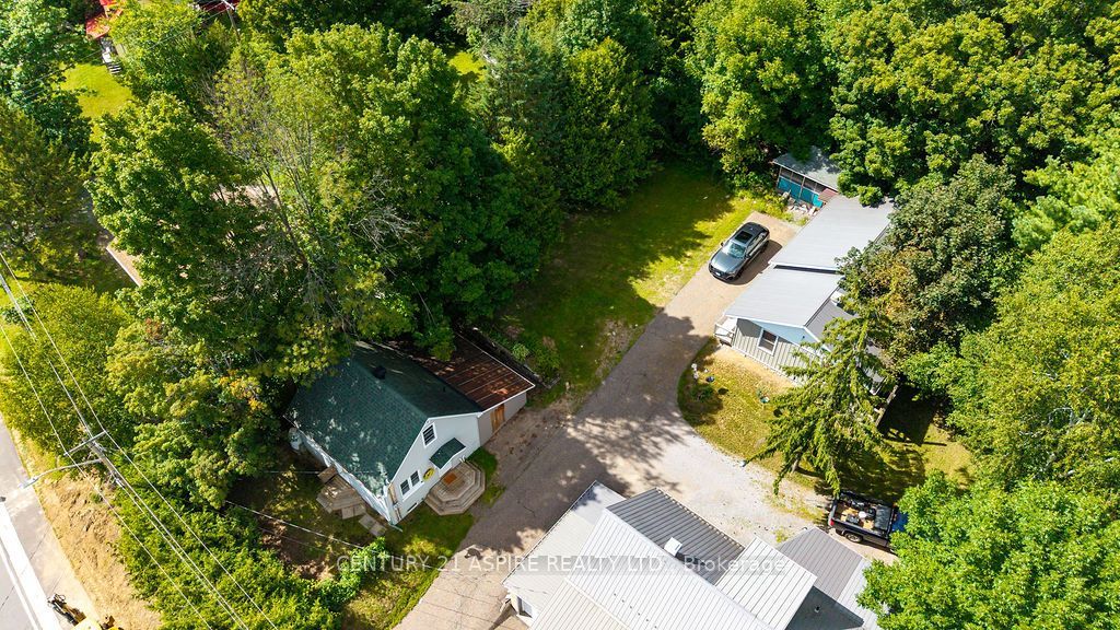 168 Bonnechere Street E Property Photo 32