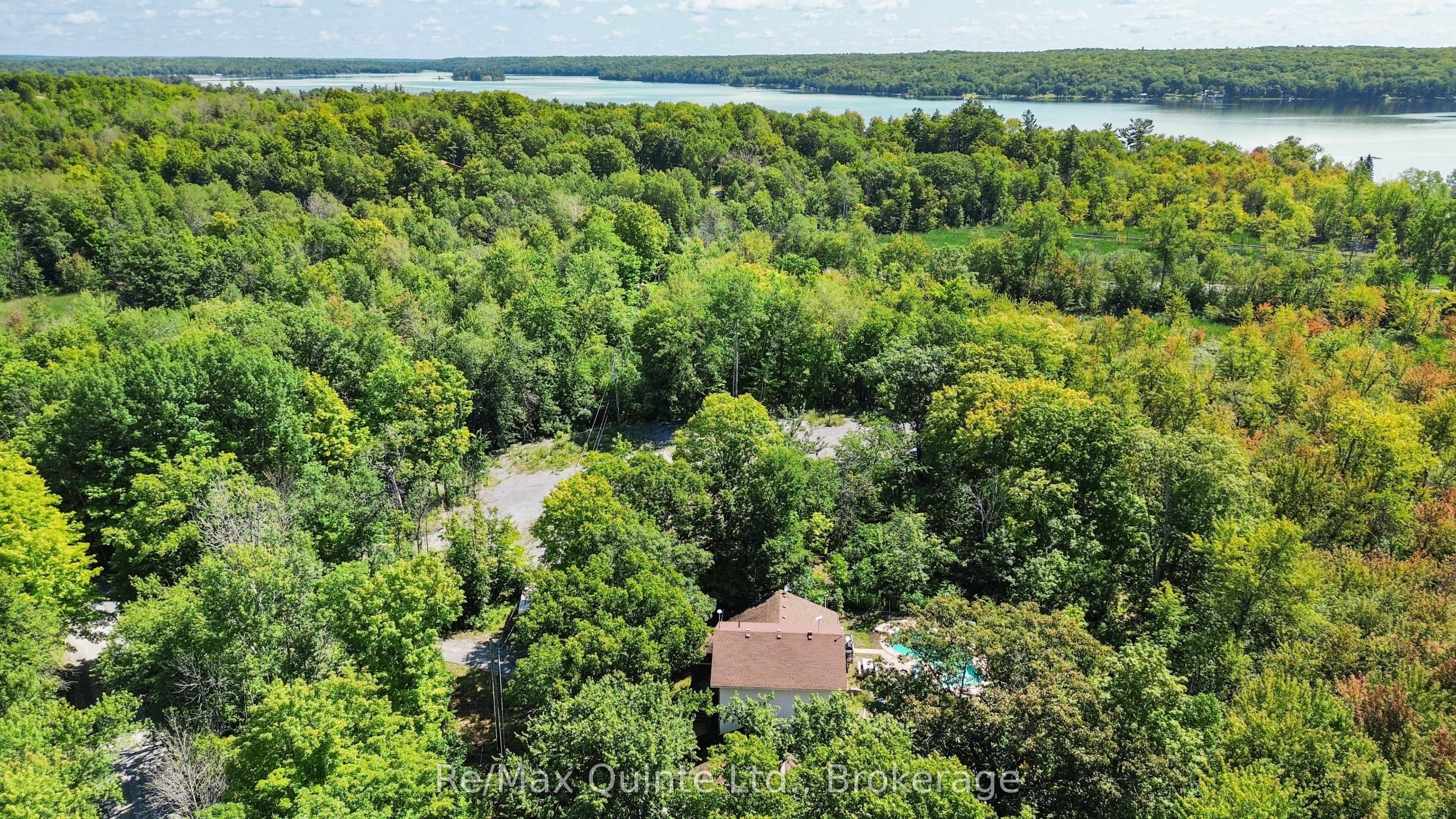 49 North Shore Lane Property Photo 7