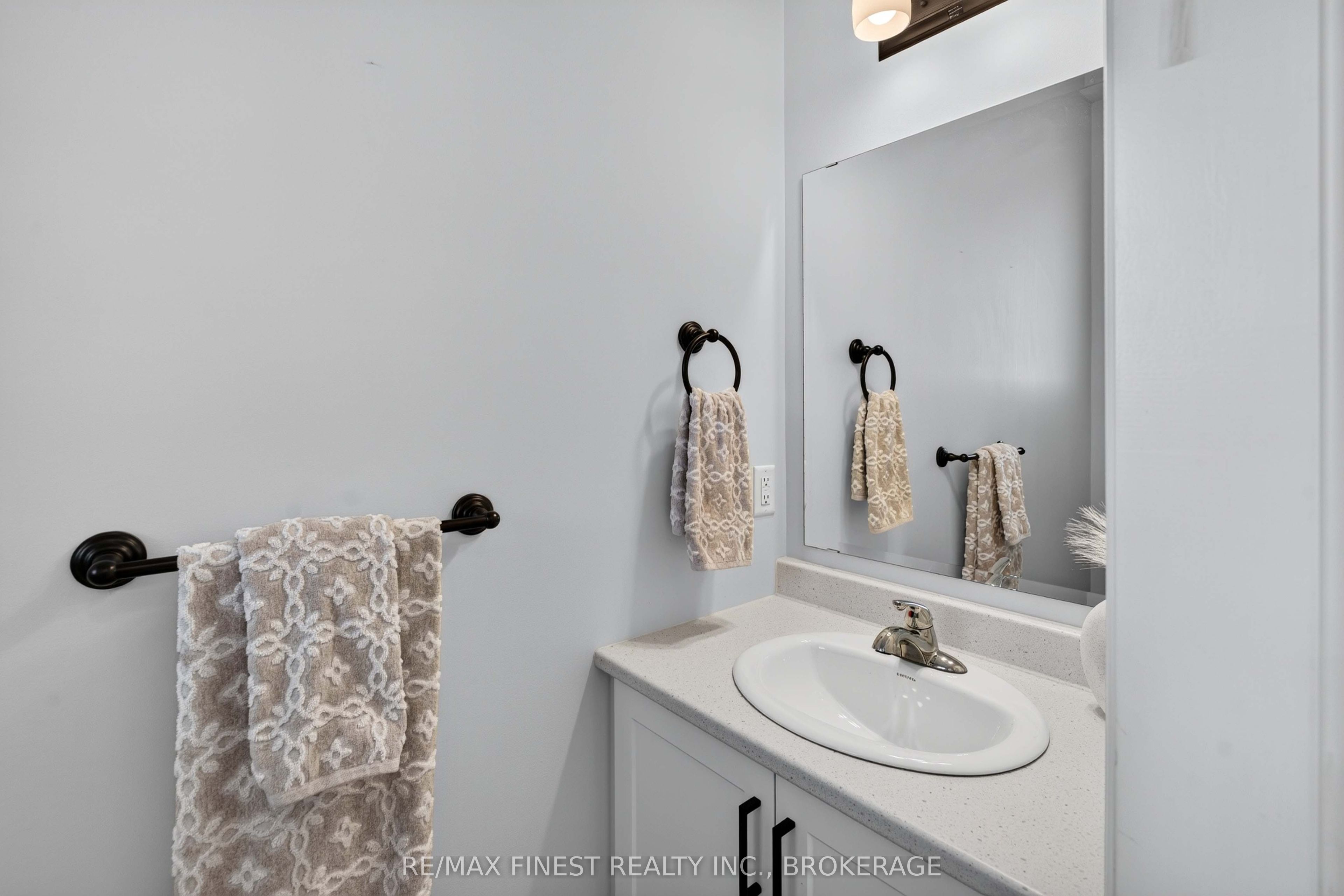 524 Beth Crescent Property Photo 7
