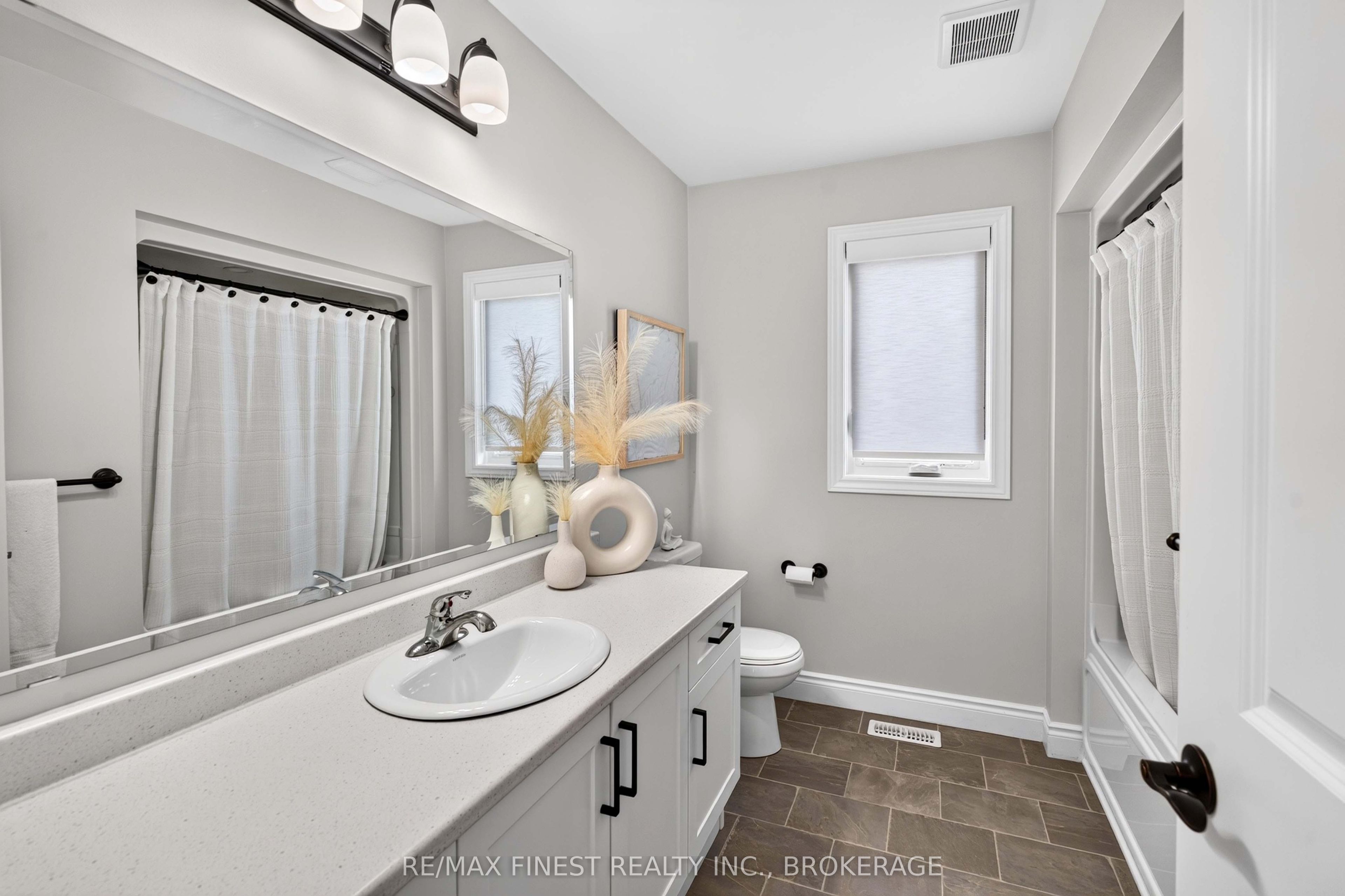 524 Beth Crescent Property Photo 31