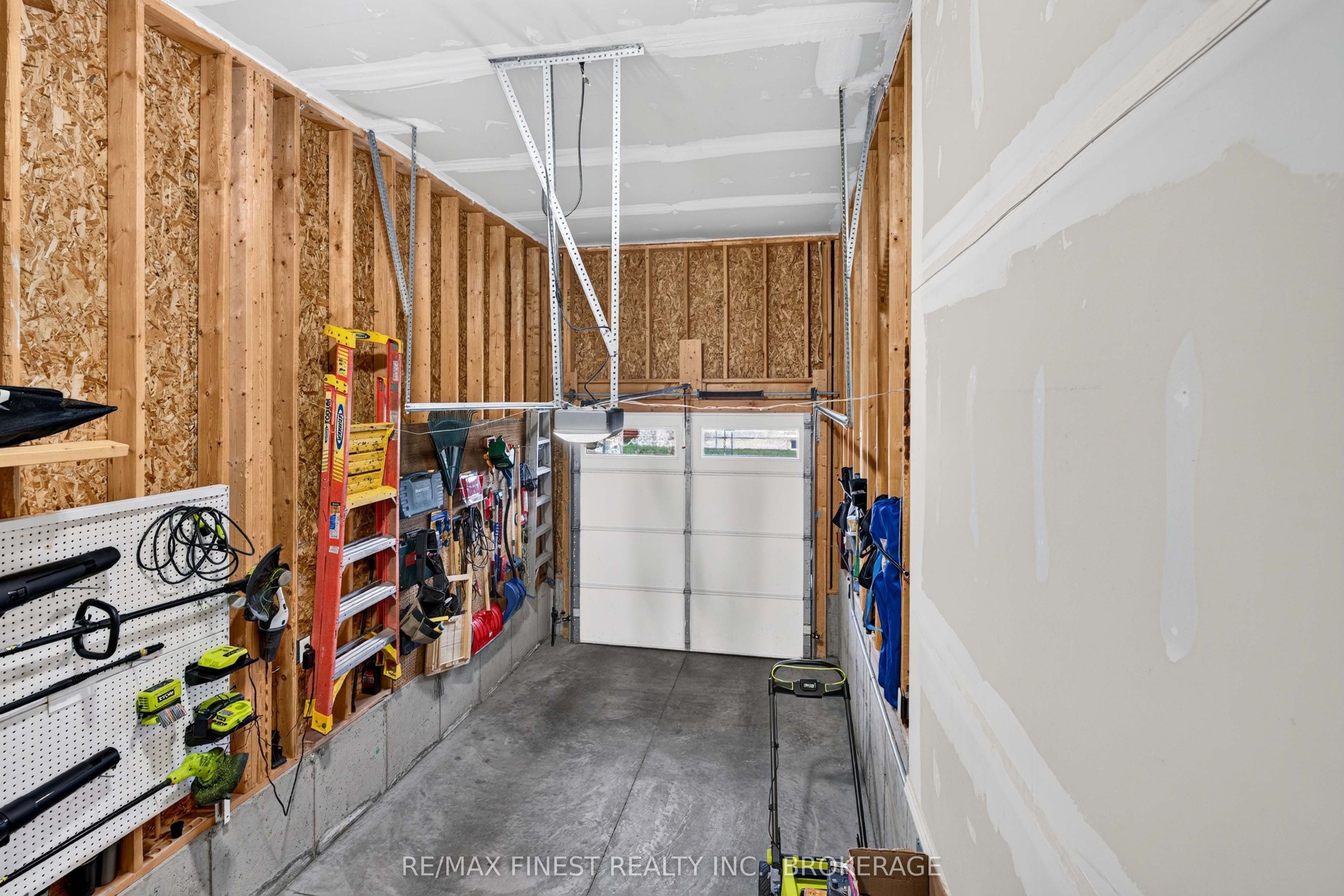 524 Beth Crescent Property Photo 41