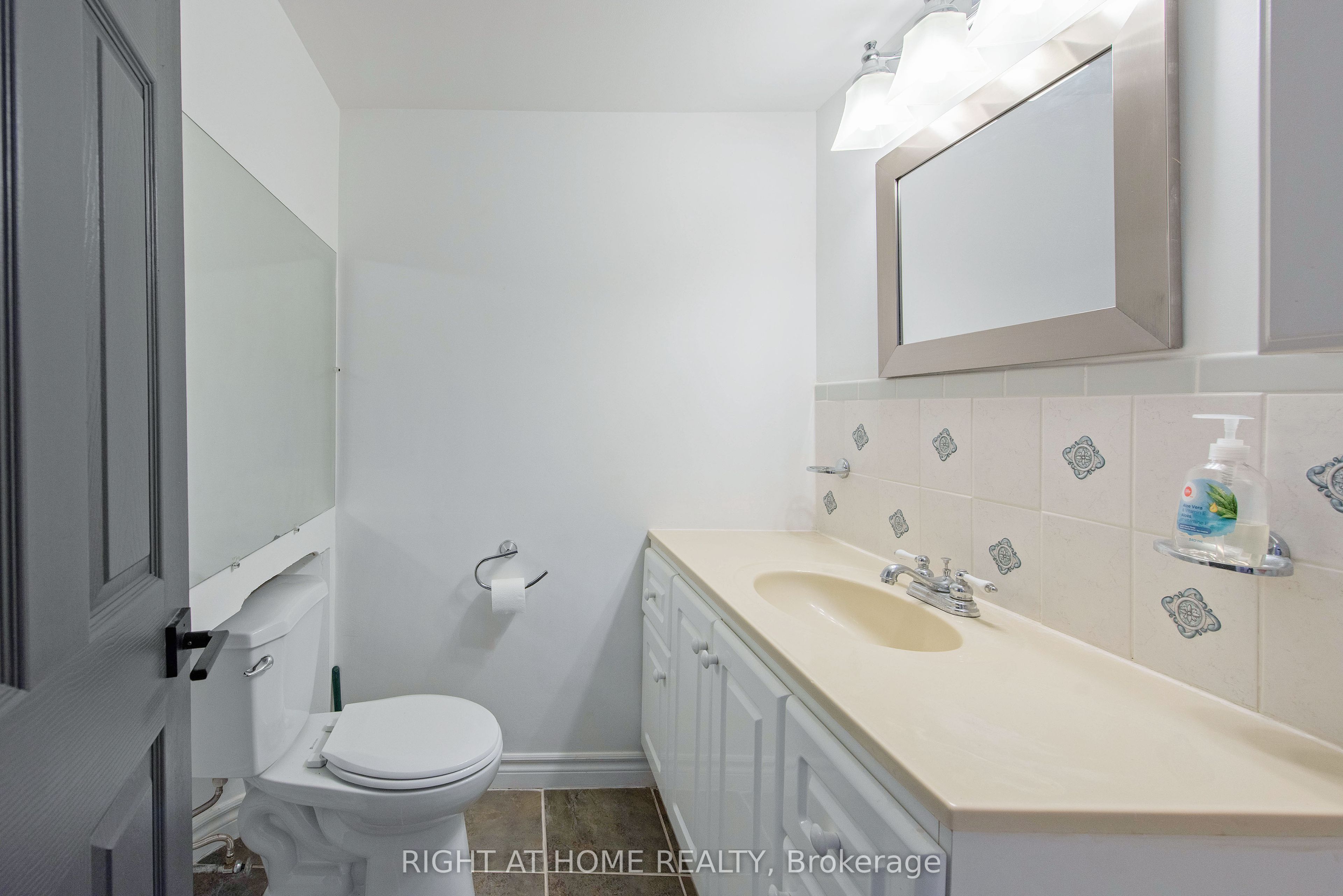 69 Alayne Crescent Property Photo 30