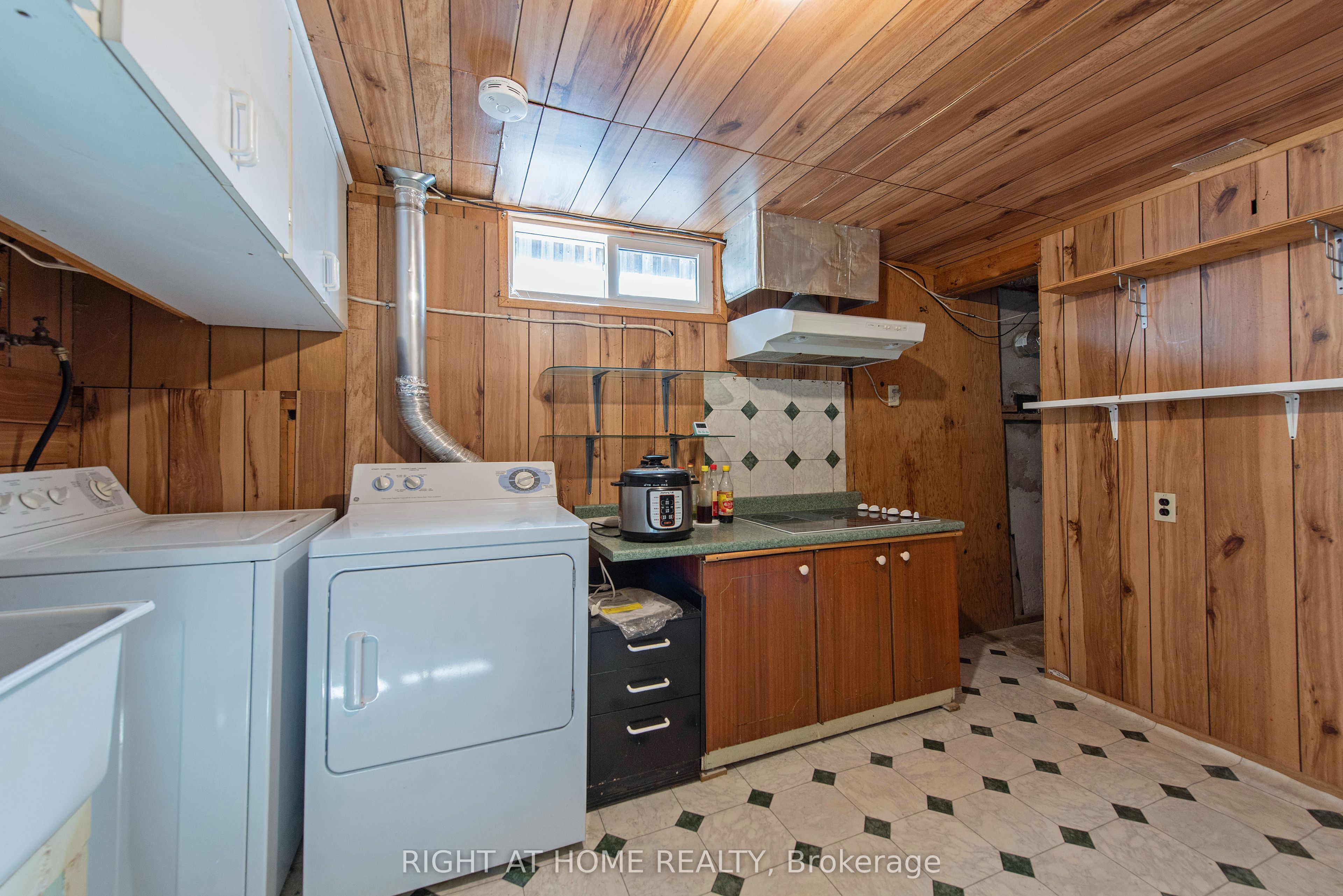 69 Alayne Crescent Property Photo 35