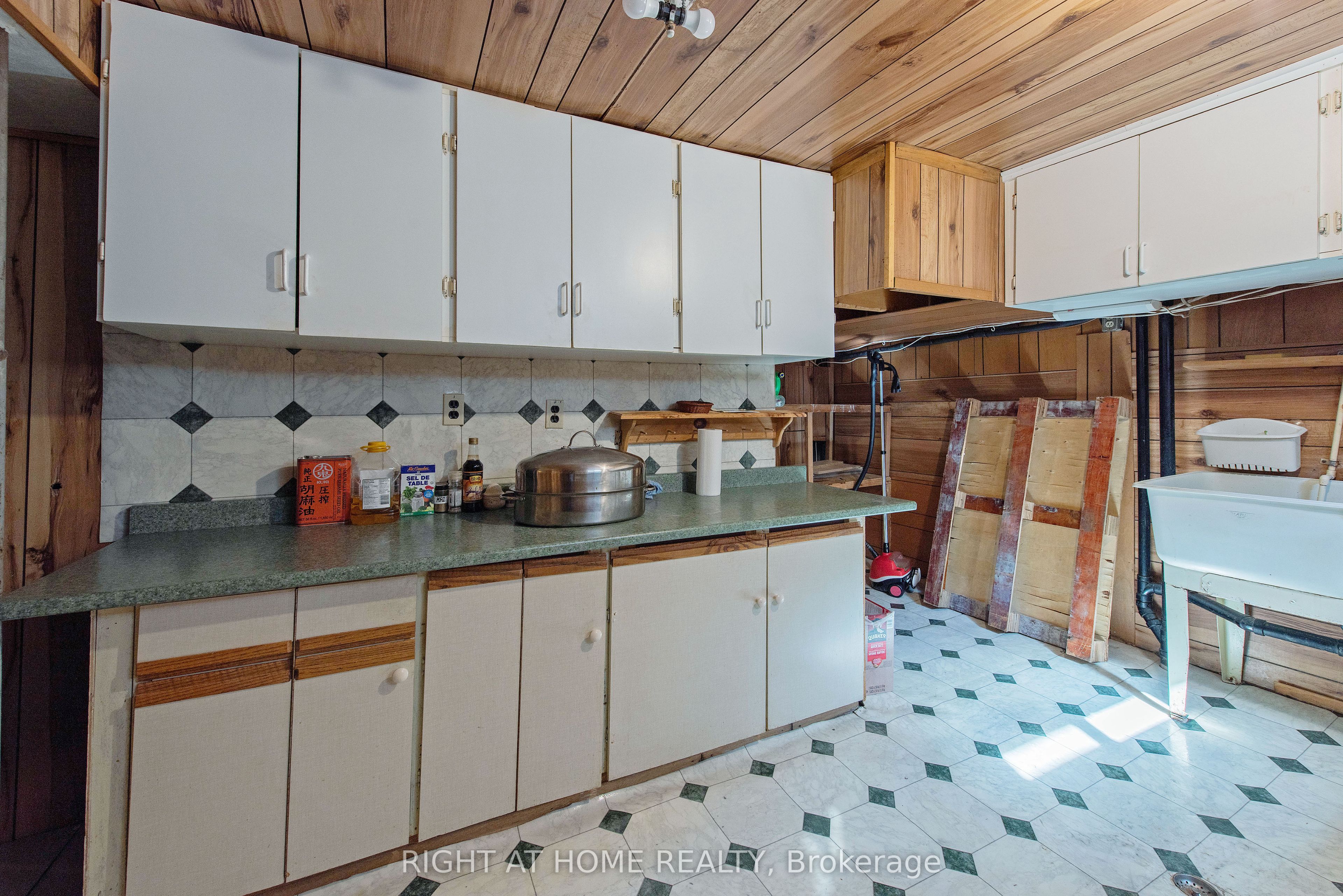 69 Alayne Crescent Property Photo 37