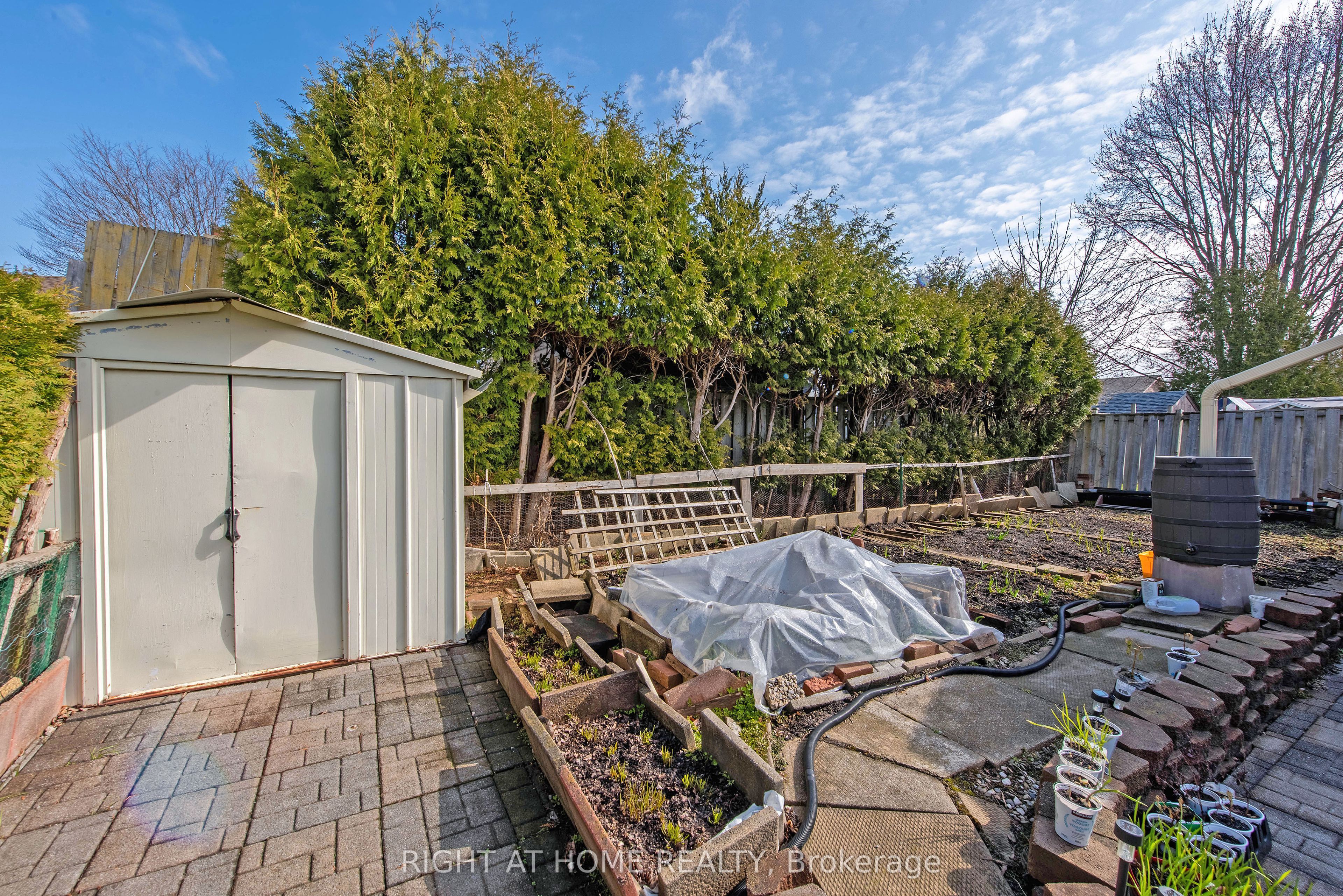 69 Alayne Crescent Property Photo 44