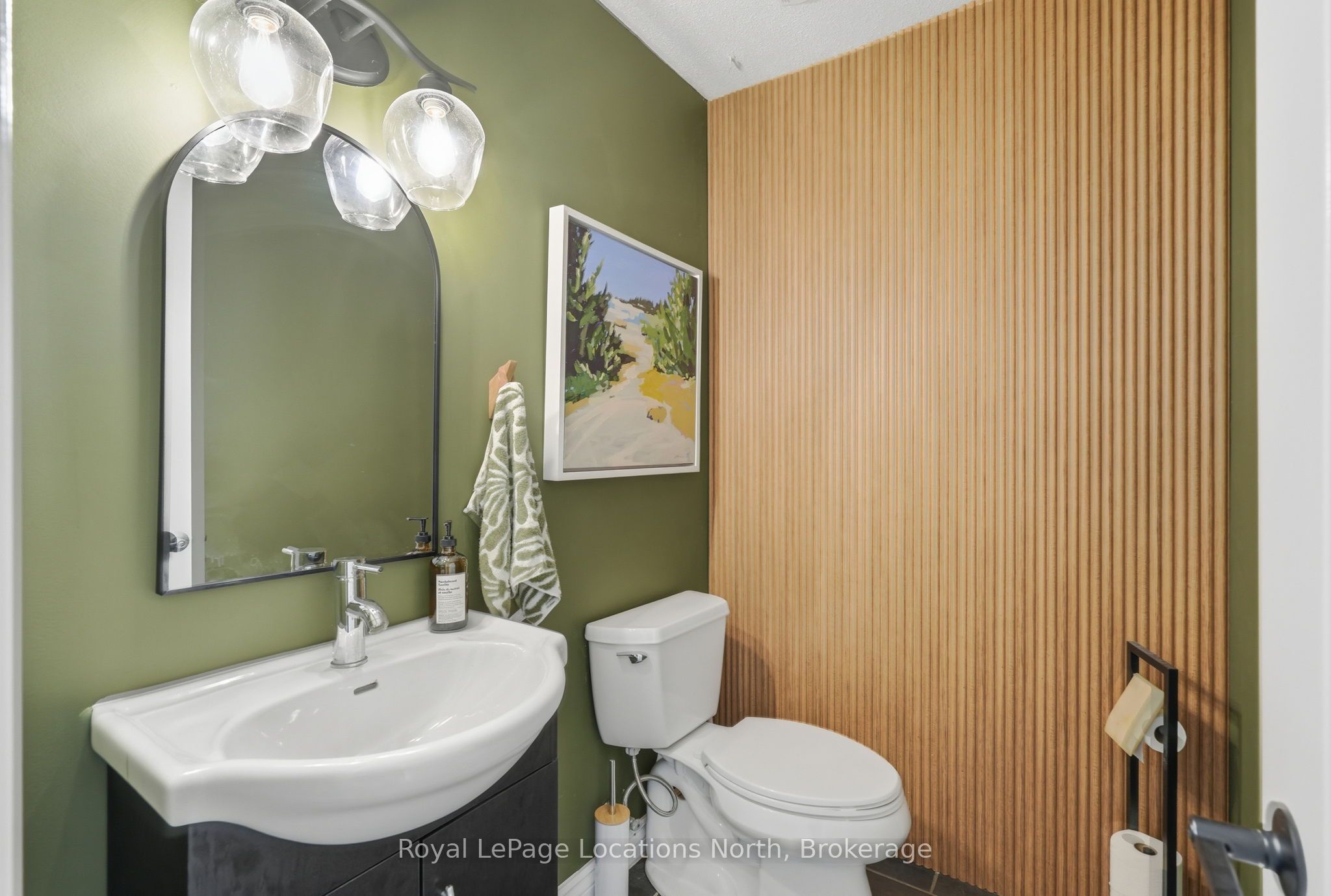 2595 6th Avenue W Property Photo 7