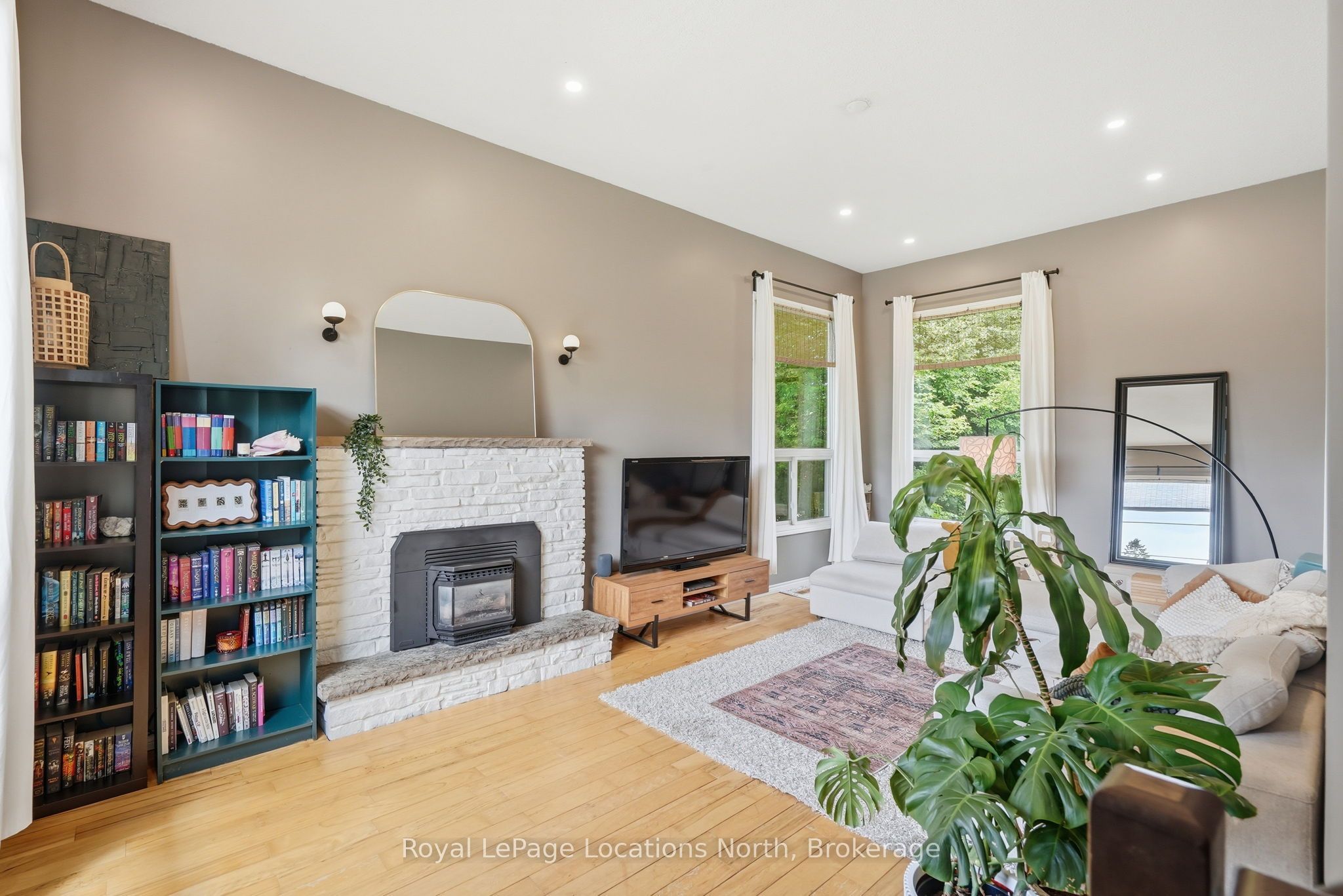 2595 6th Avenue W Property Photo 14