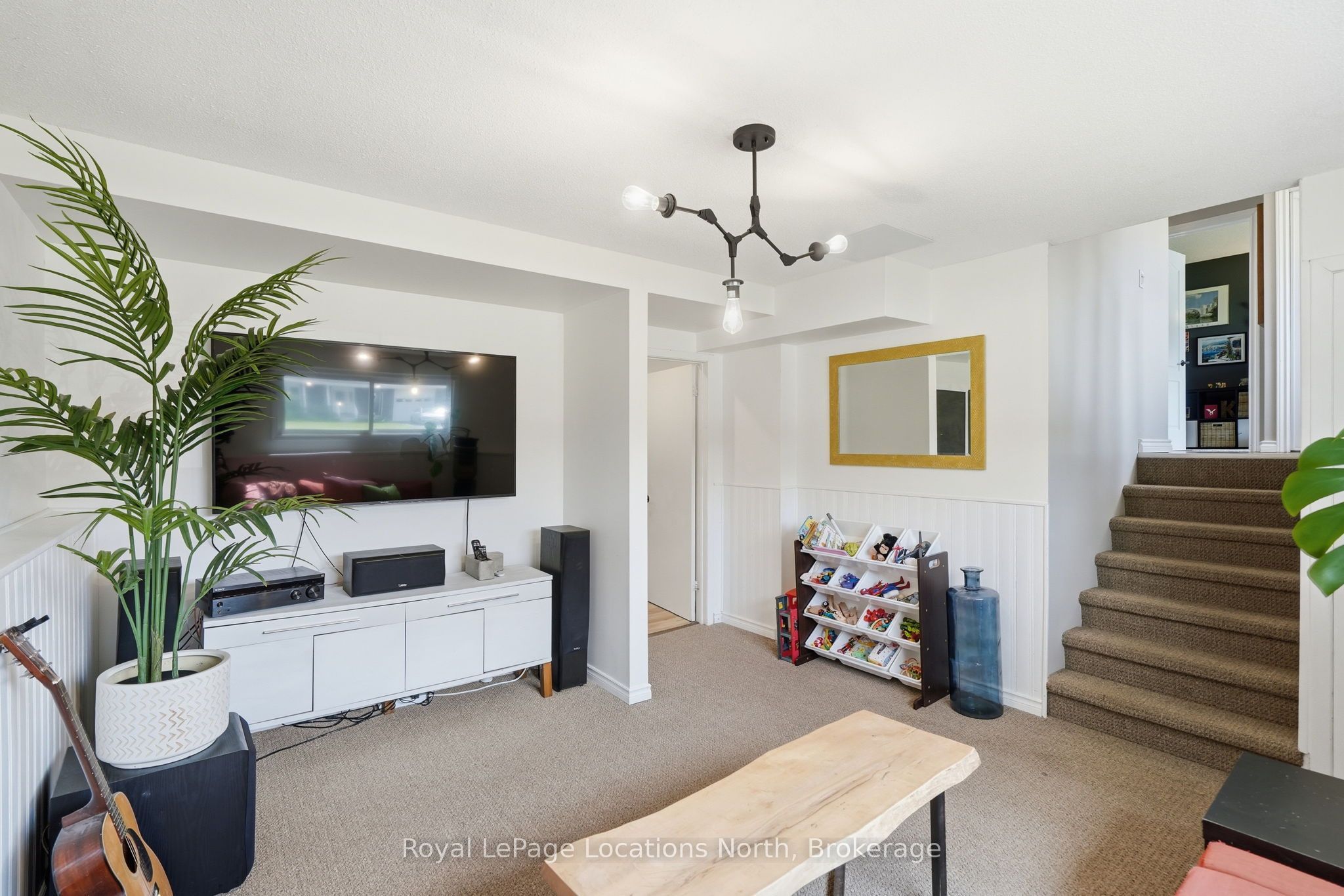 2595 6th Avenue W Property Photo 25