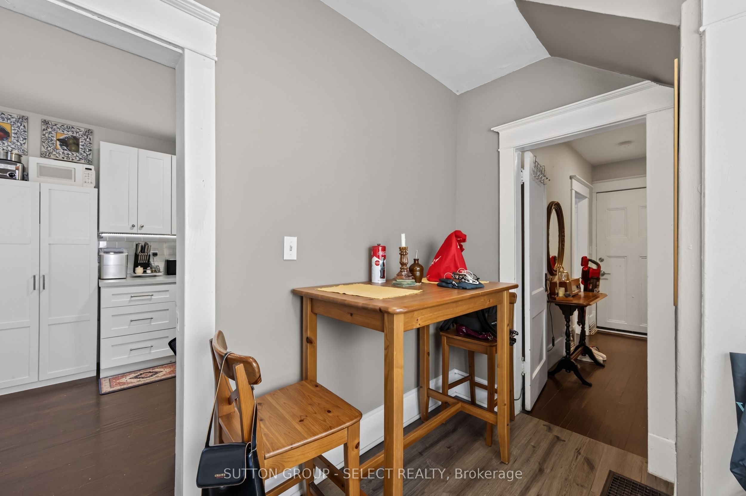 248 Grey Street Property Photo 6