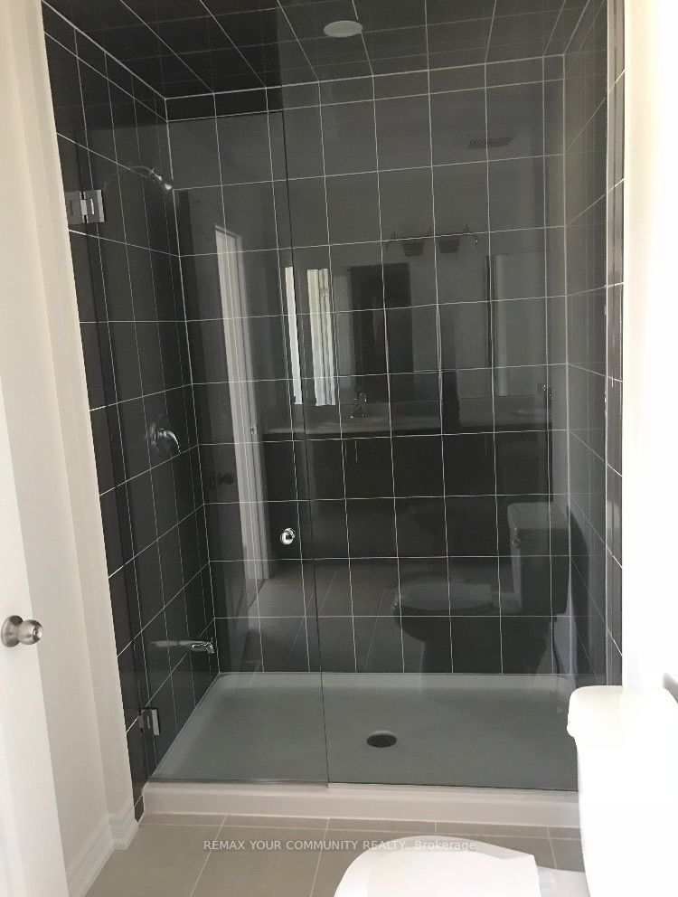 481 Grange Way Property Photo 8