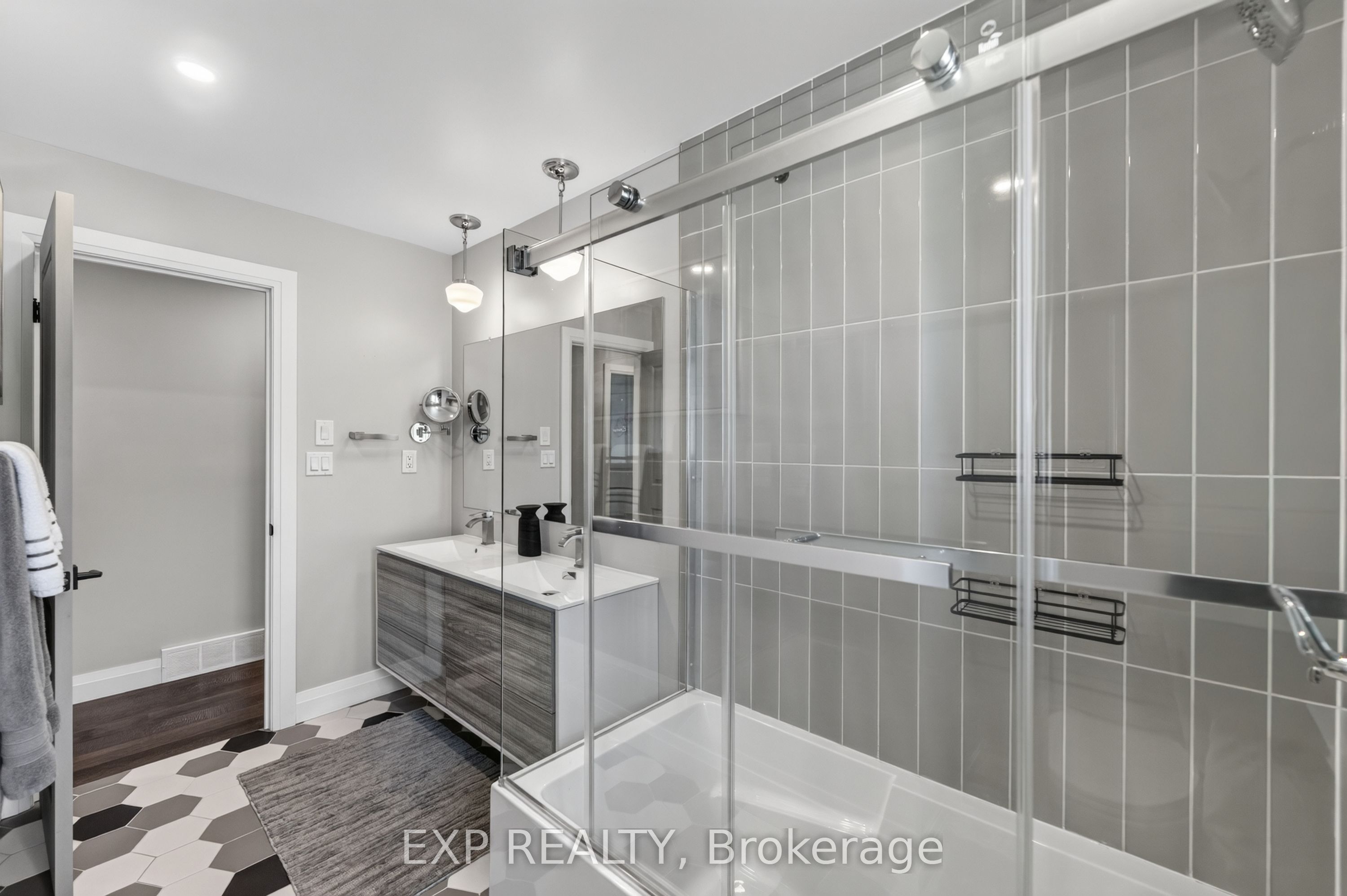63 Harcove Street Property Photo 30