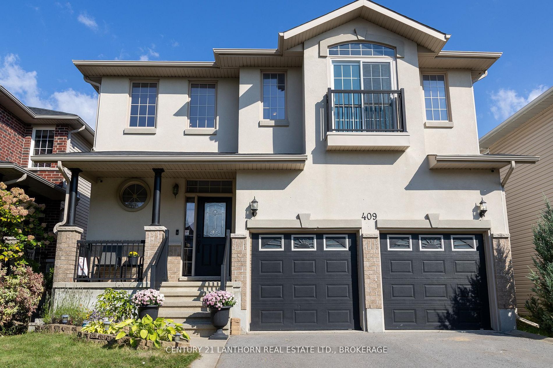 409 Cavendish Crescent Property Photo 1