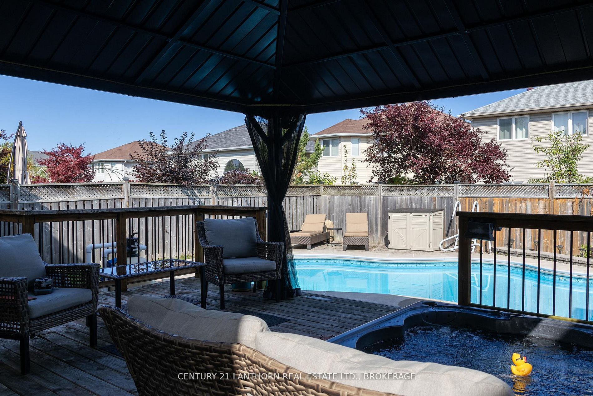 409 Cavendish Crescent Property Photo 9