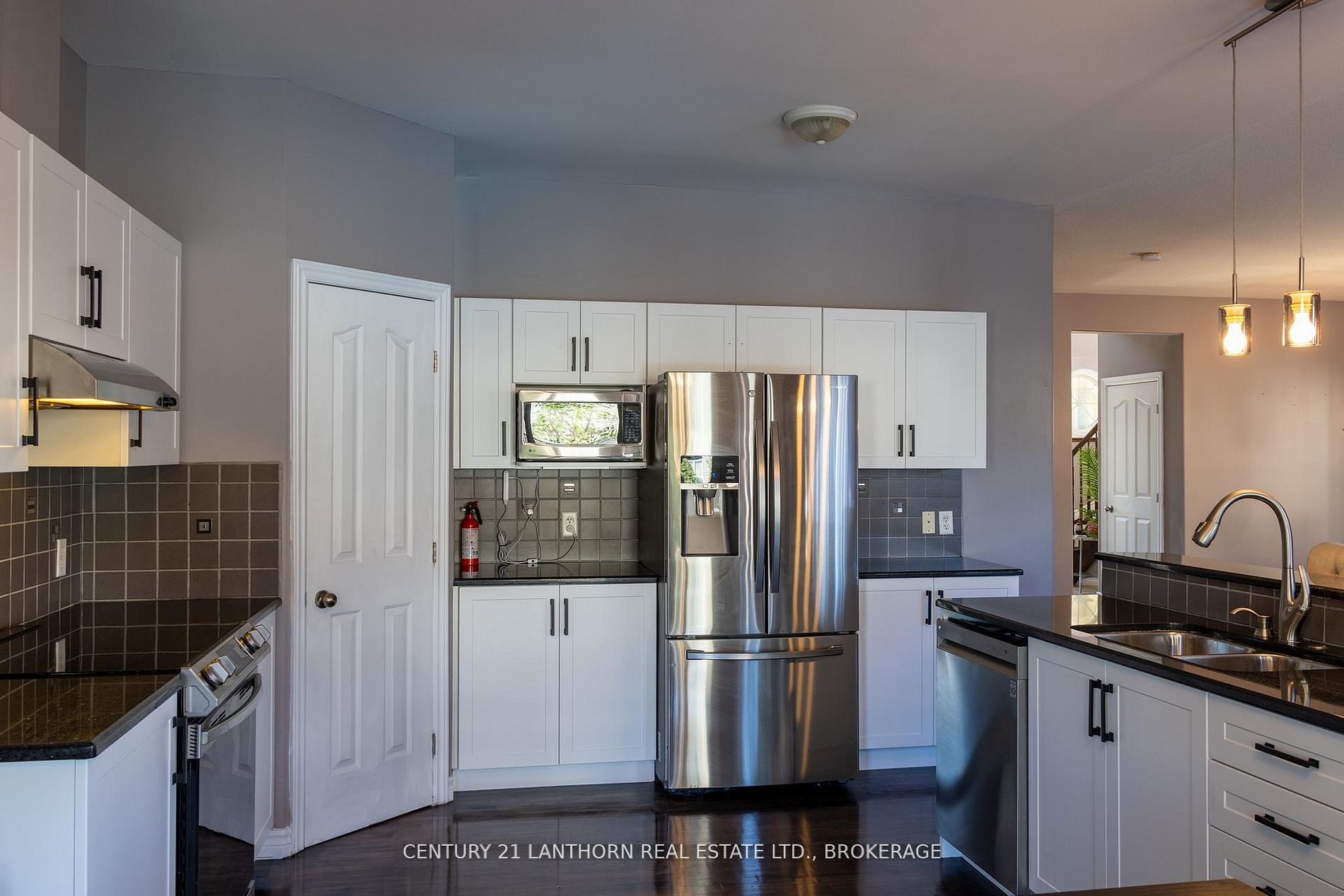 409 Cavendish Crescent Property Photo 19