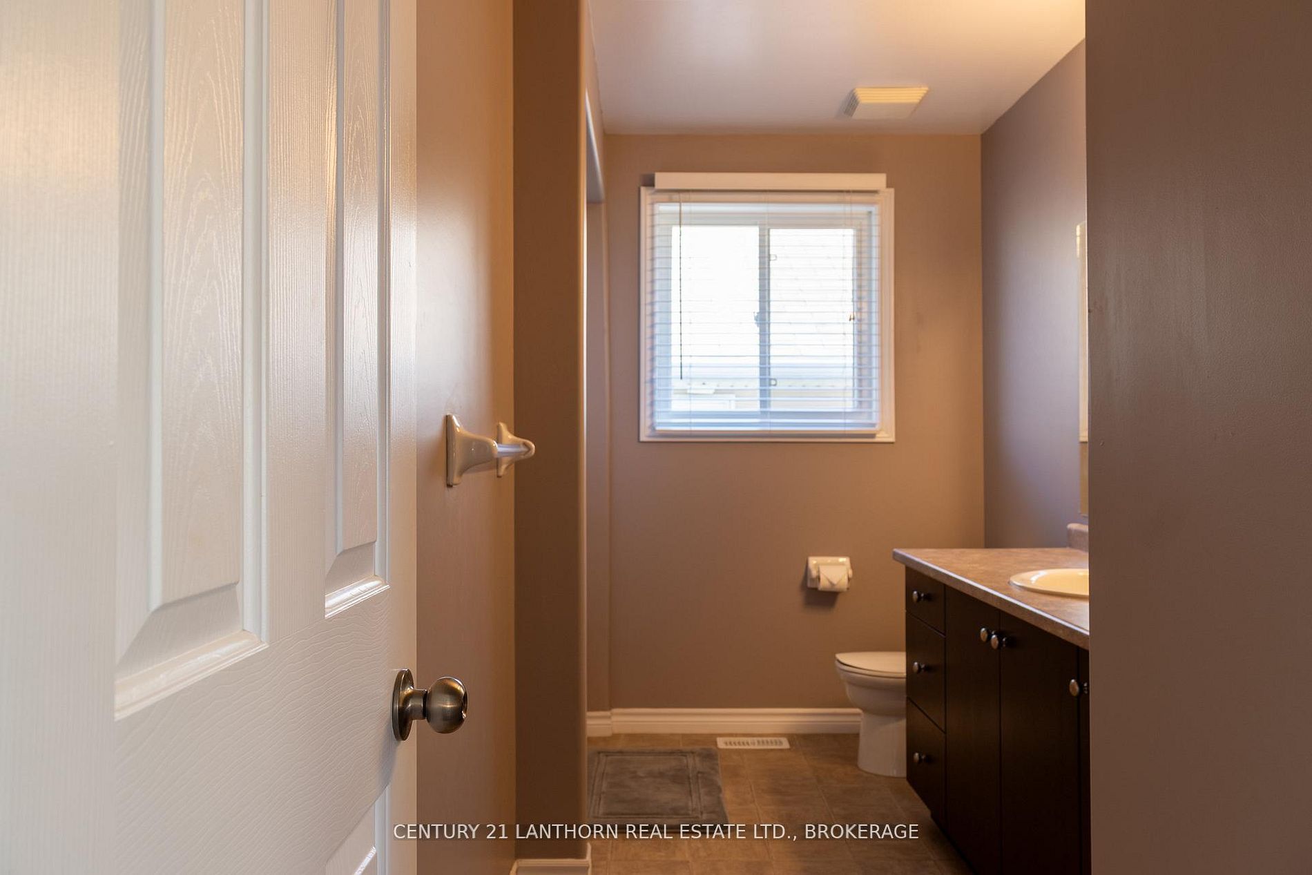 409 Cavendish Crescent Property Photo 29