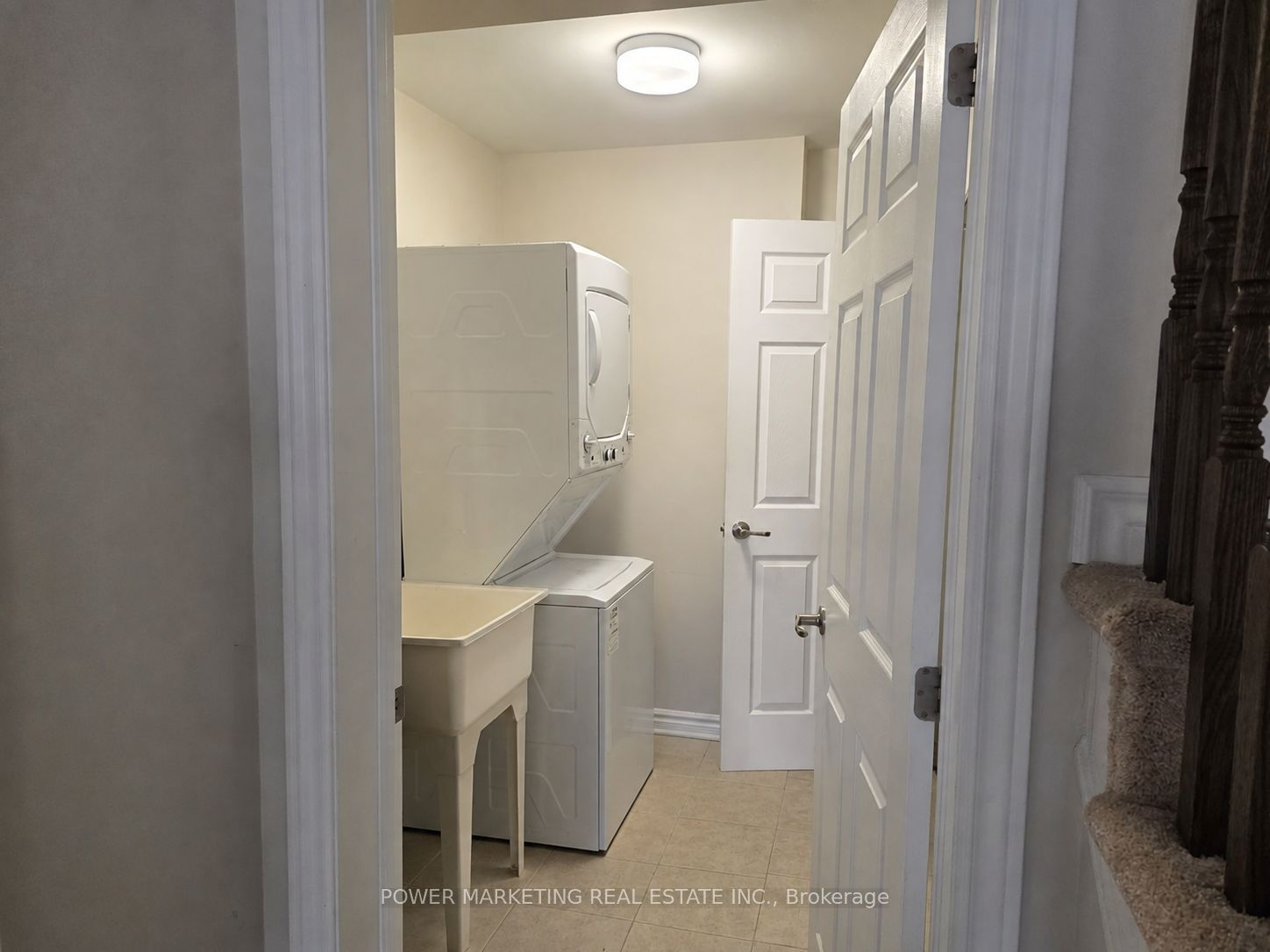 243 Atima Circle Property Photo 5