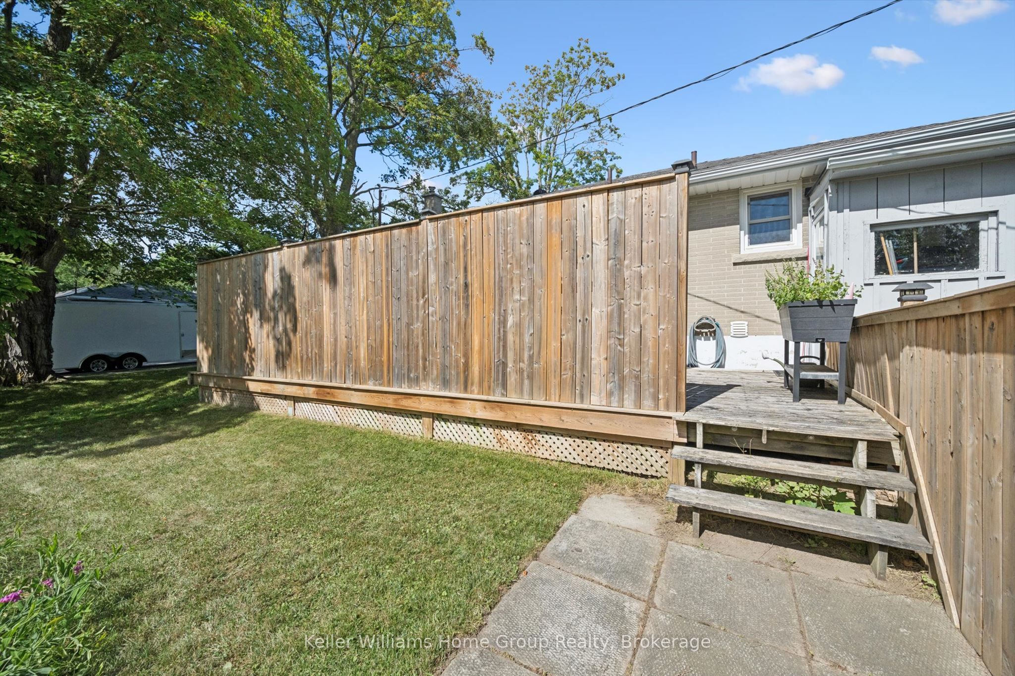 297 Herrick Street N Property Photo 33
