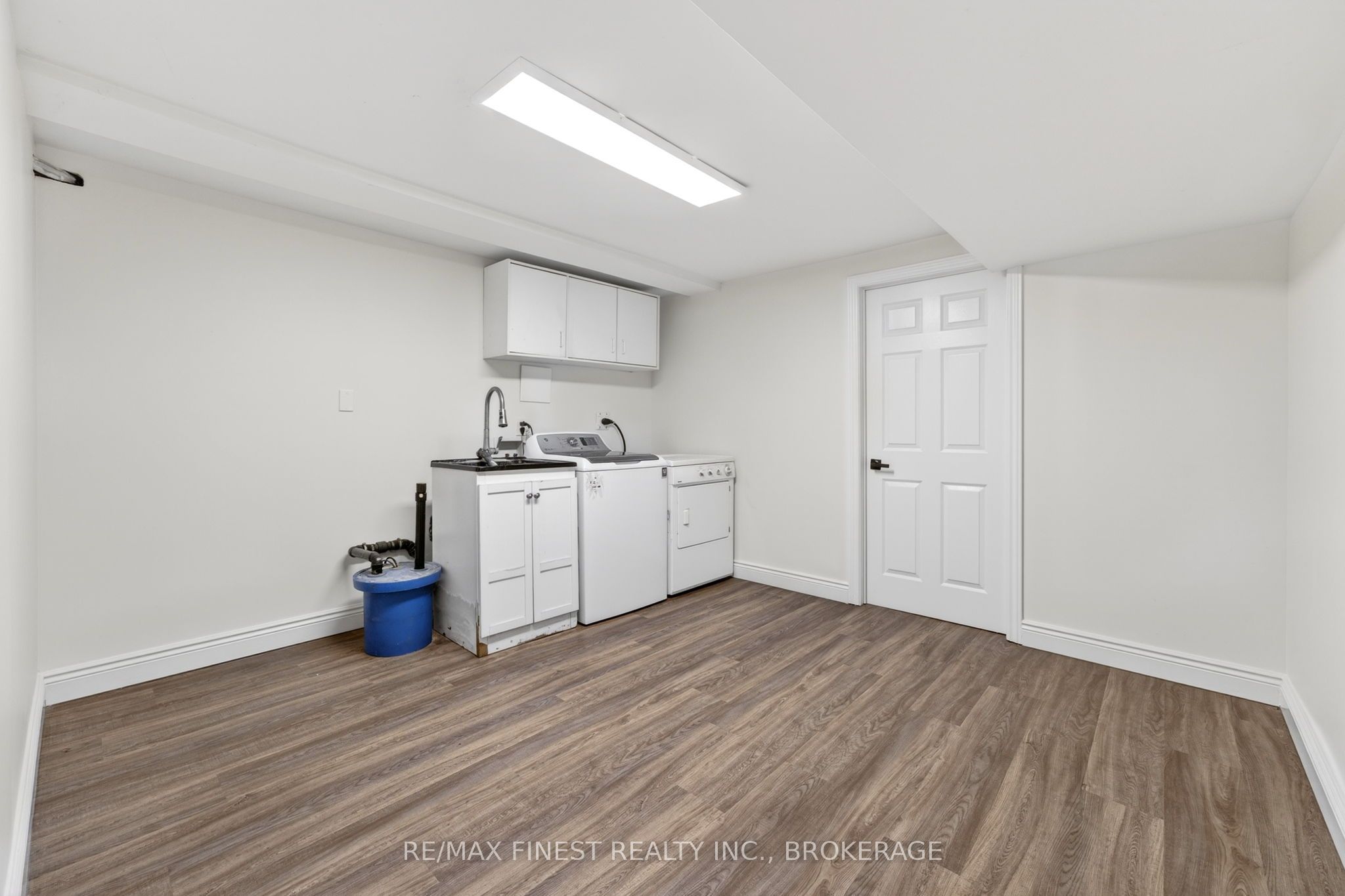 8 Sunrise Court Property Photo 25