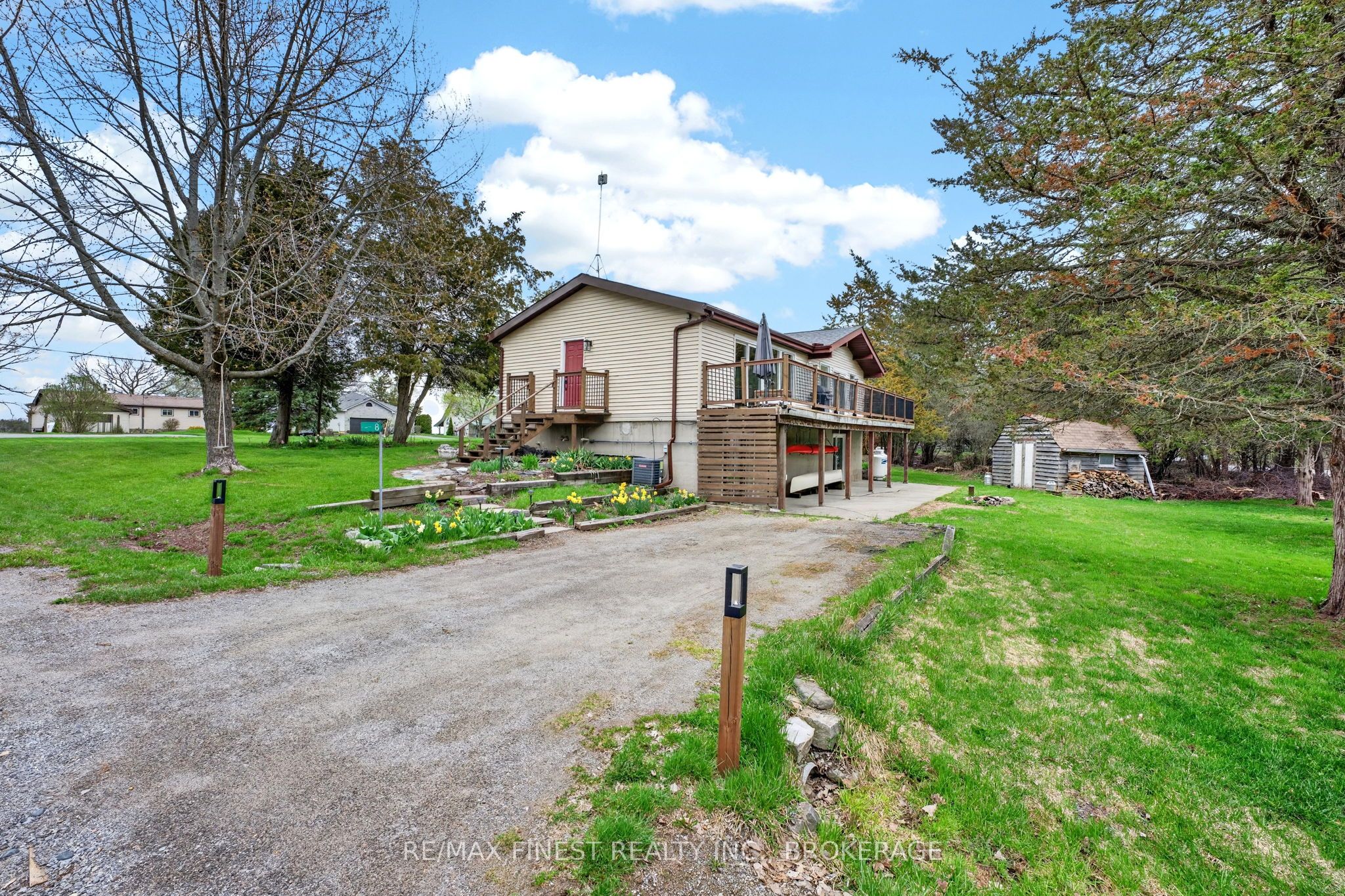 8 Sunrise Court Property Photo 34