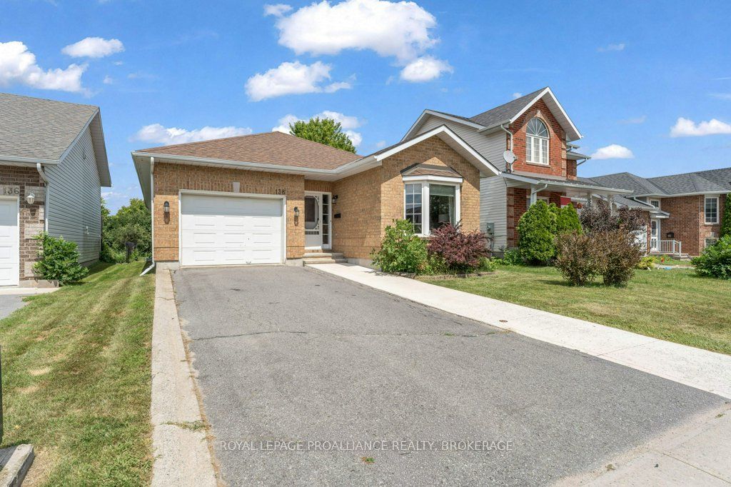 138 Dalgleish Avenue Property Photo 2