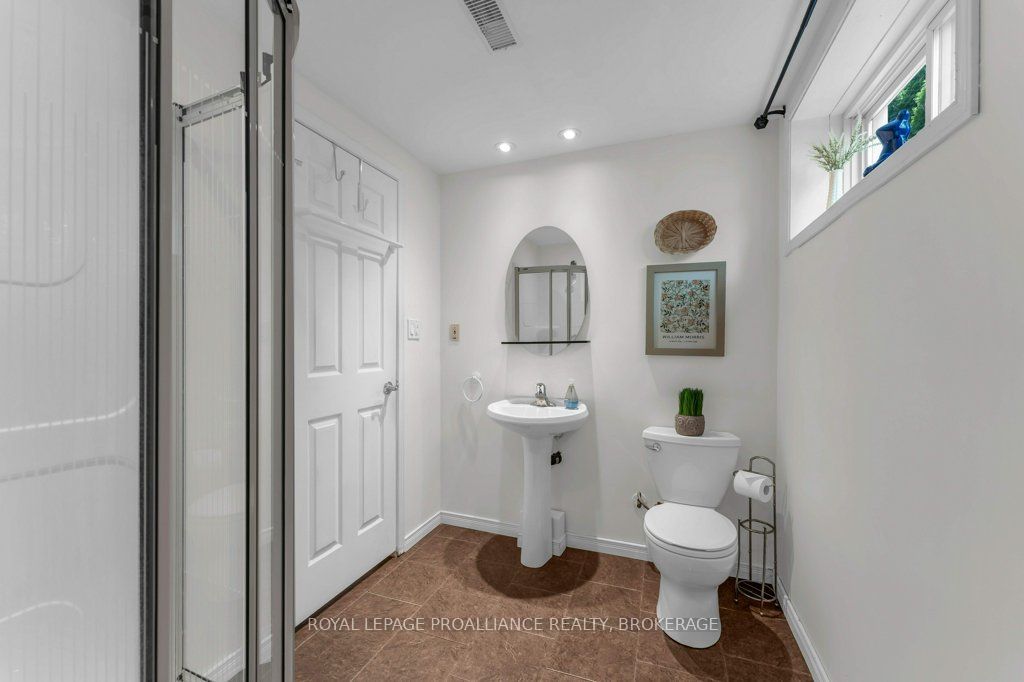 138 Dalgleish Avenue Property Photo 38